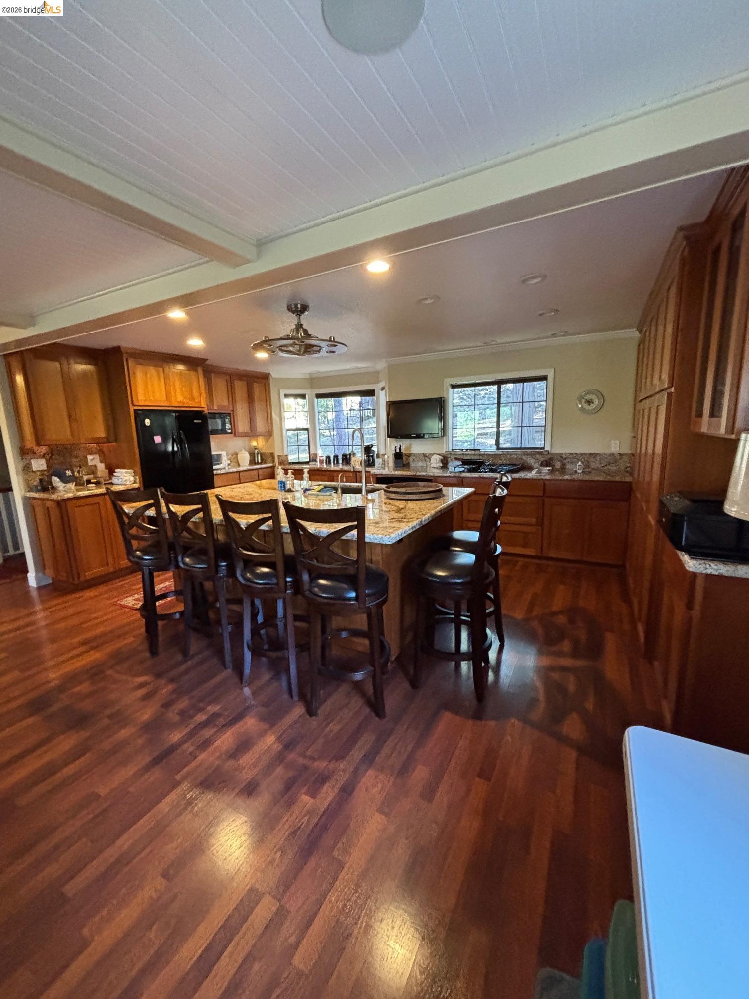 Detail Gallery Image 8 of 46 For 20728 Point View Dr., Groveland,  CA 95321 - 3 Beds | 2/1 Baths