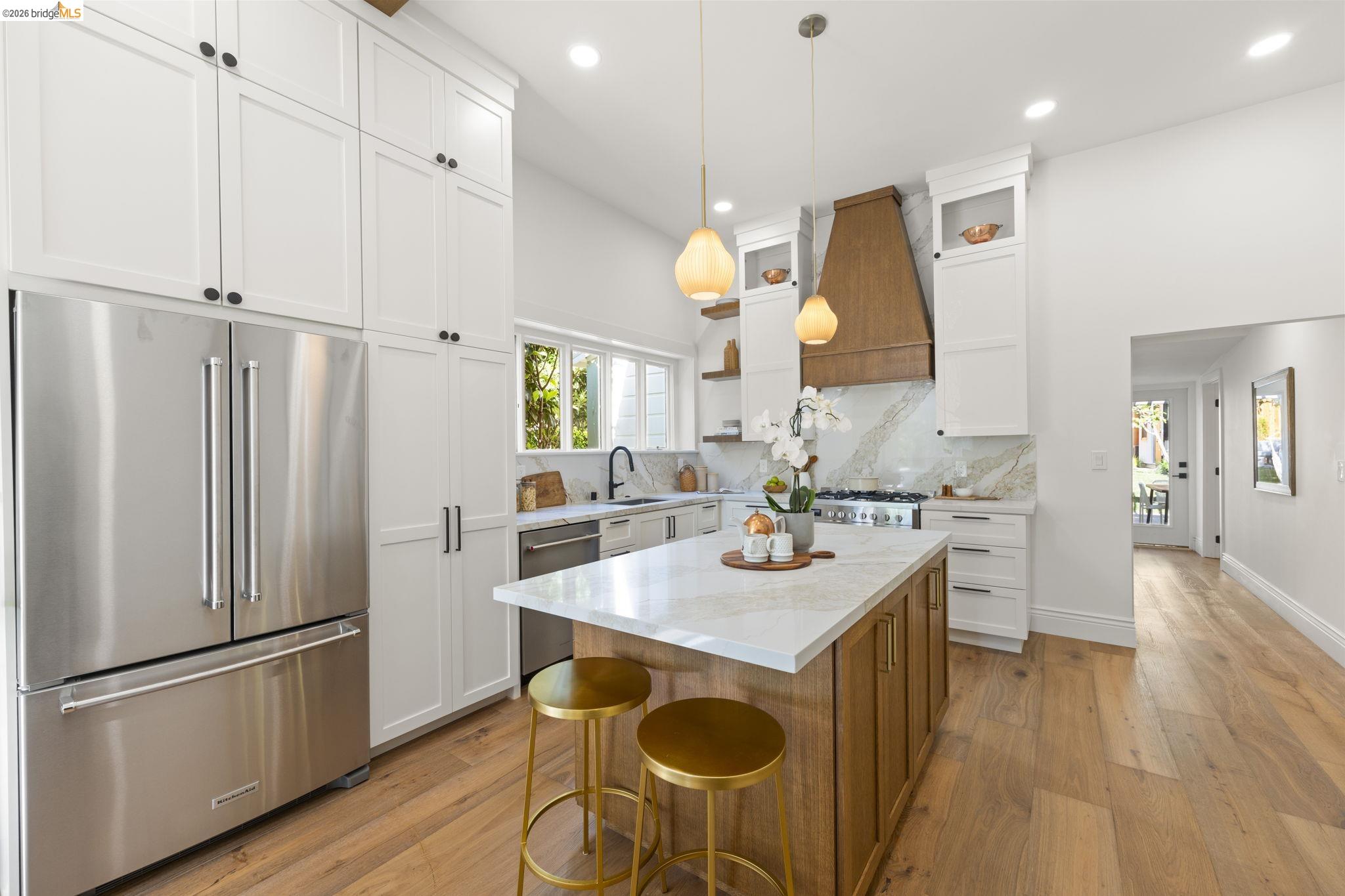 Detail Gallery Image 11 of 42 For 1325 Henry St, Berkeley,  CA 94709 - 3 Beds | 3 Baths