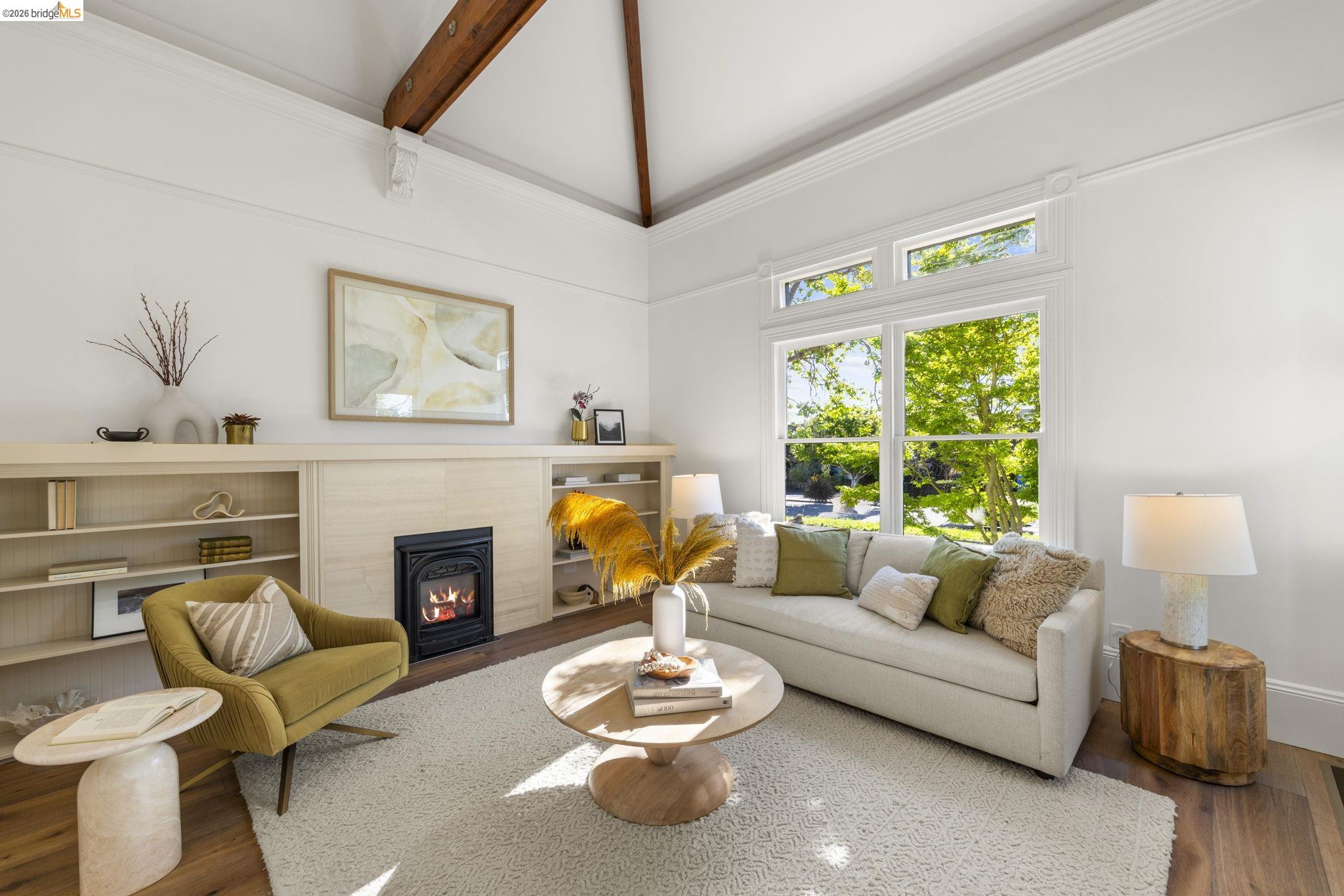 Detail Gallery Image 6 of 42 For 1325 Henry St, Berkeley,  CA 94709 - 3 Beds | 3 Baths