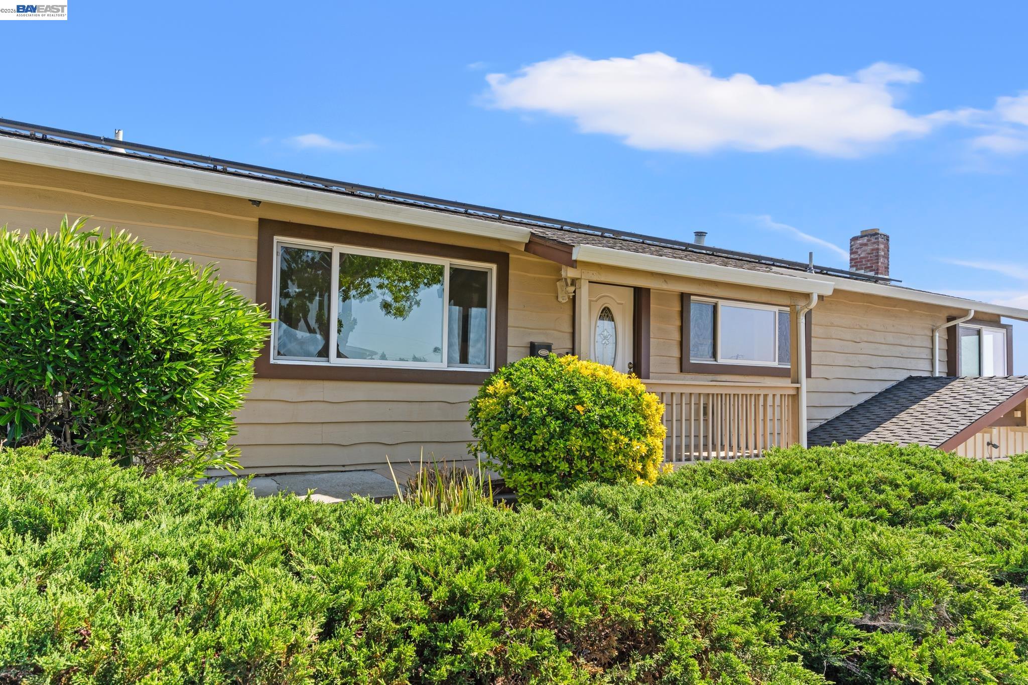 Detail Gallery Image 3 of 43 For 667 Gleneagle Ave, Hayward,  CA 94544 - 4 Beds | 3 Baths