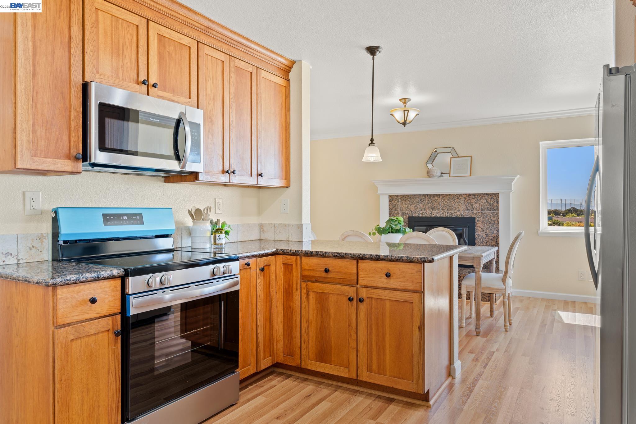 Detail Gallery Image 30 of 43 For 667 Gleneagle Ave, Hayward,  CA 94544 - 4 Beds | 3 Baths