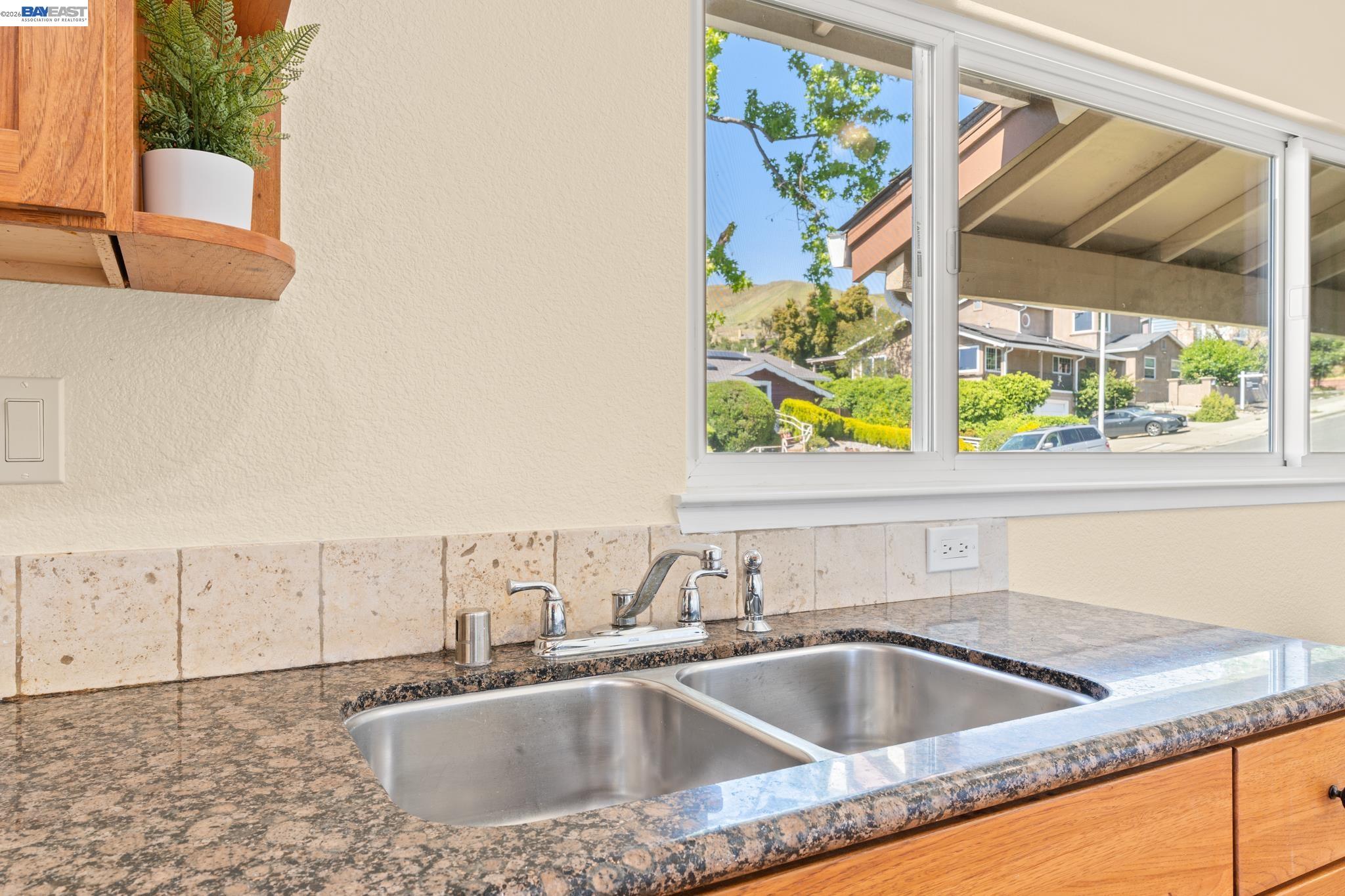 Detail Gallery Image 35 of 43 For 667 Gleneagle Ave, Hayward,  CA 94544 - 4 Beds | 3 Baths