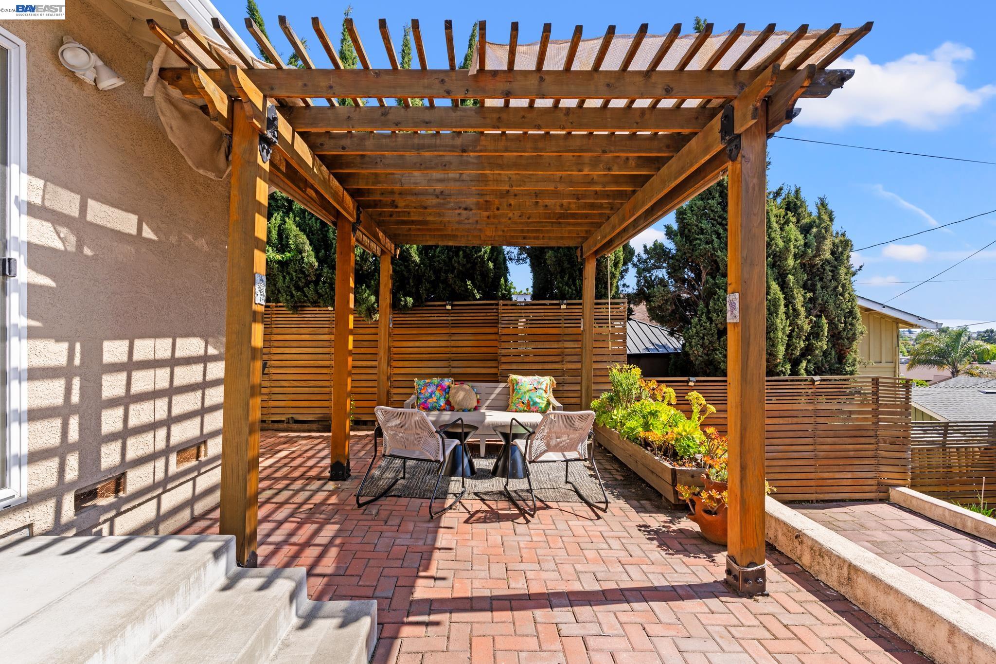 Detail Gallery Image 38 of 43 For 667 Gleneagle Ave, Hayward,  CA 94544 - 4 Beds | 3 Baths