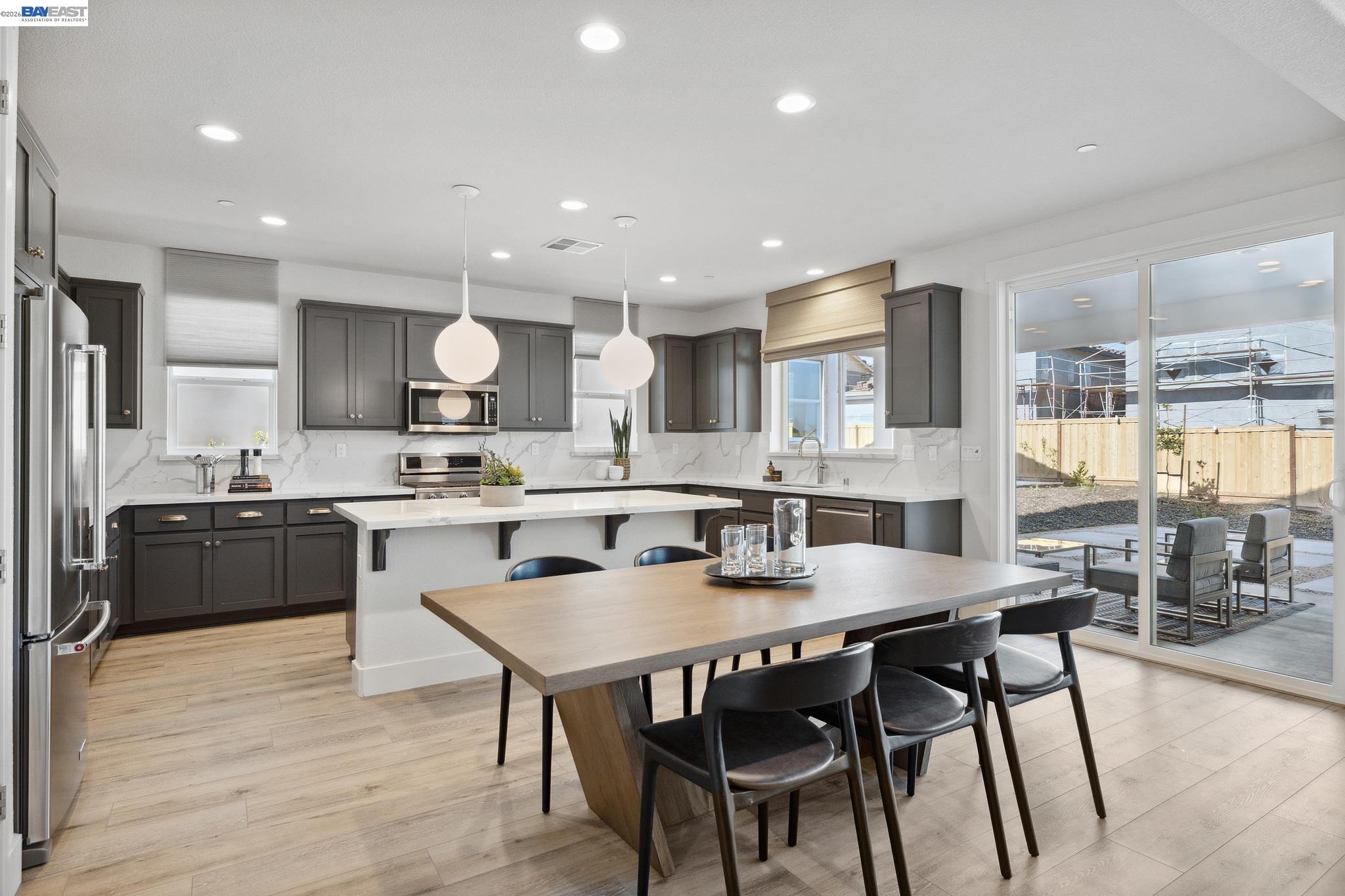 Detail Gallery Image 11 of 60 For 1528 Millennium Way, Fairfield,  CA 94533 - 5 Beds | 4 Baths