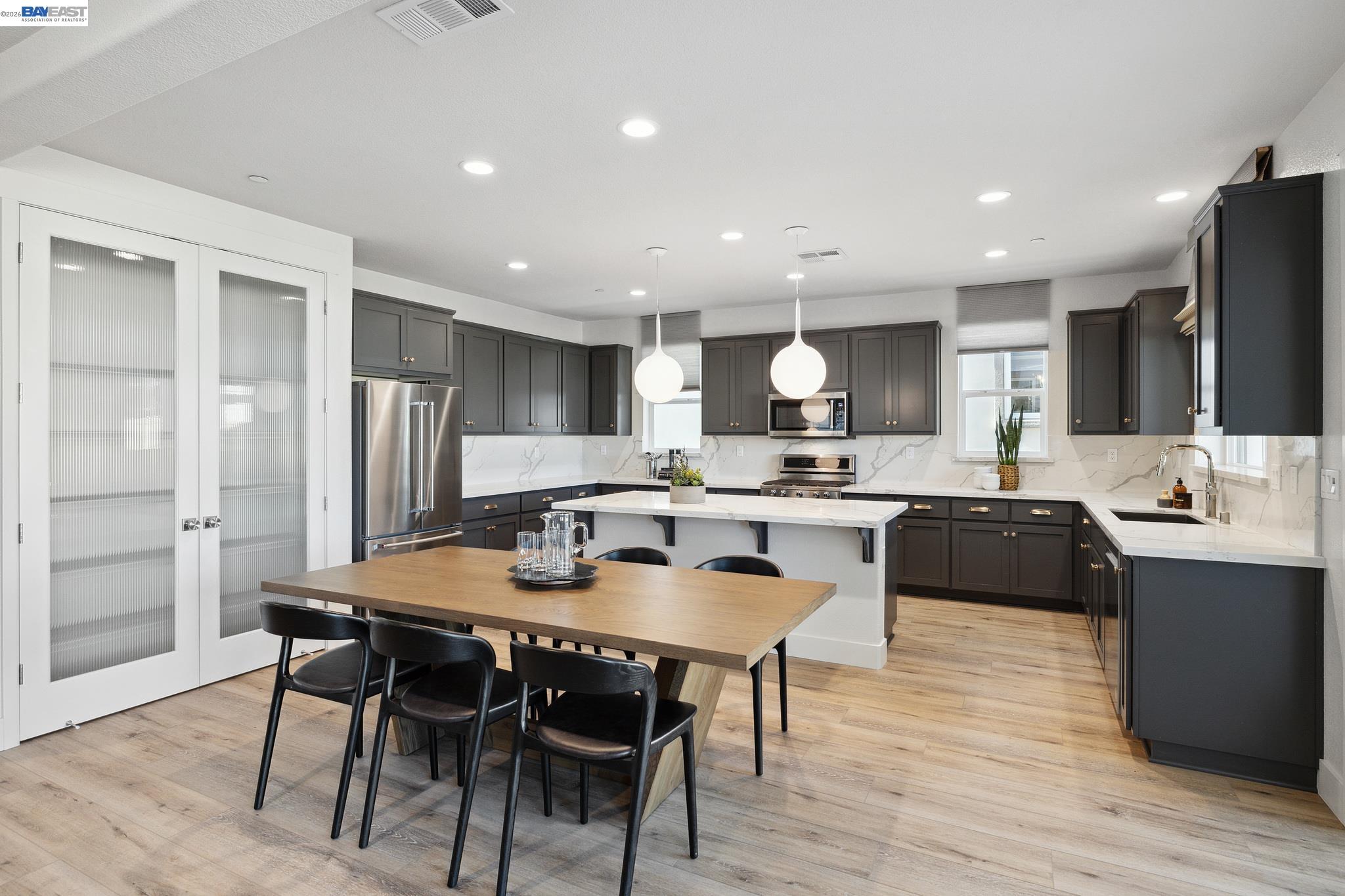 Detail Gallery Image 12 of 60 For 1528 Millennium Way, Fairfield,  CA 94533 - 5 Beds | 4 Baths