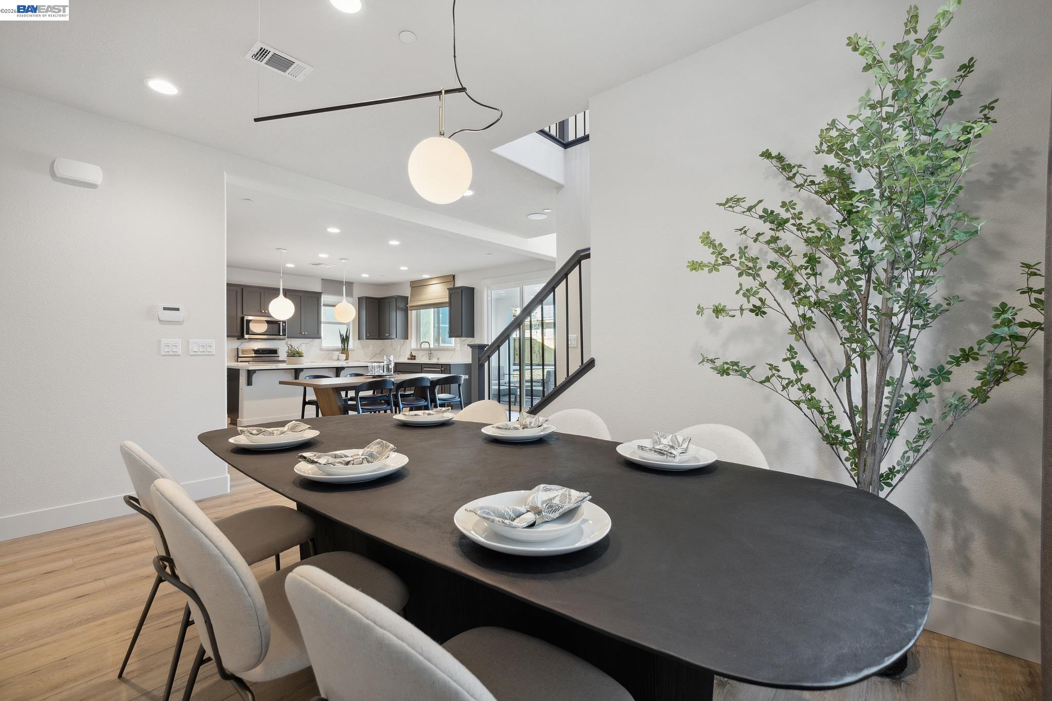 Detail Gallery Image 8 of 60 For 1528 Millennium Way, Fairfield,  CA 94533 - 5 Beds | 4 Baths