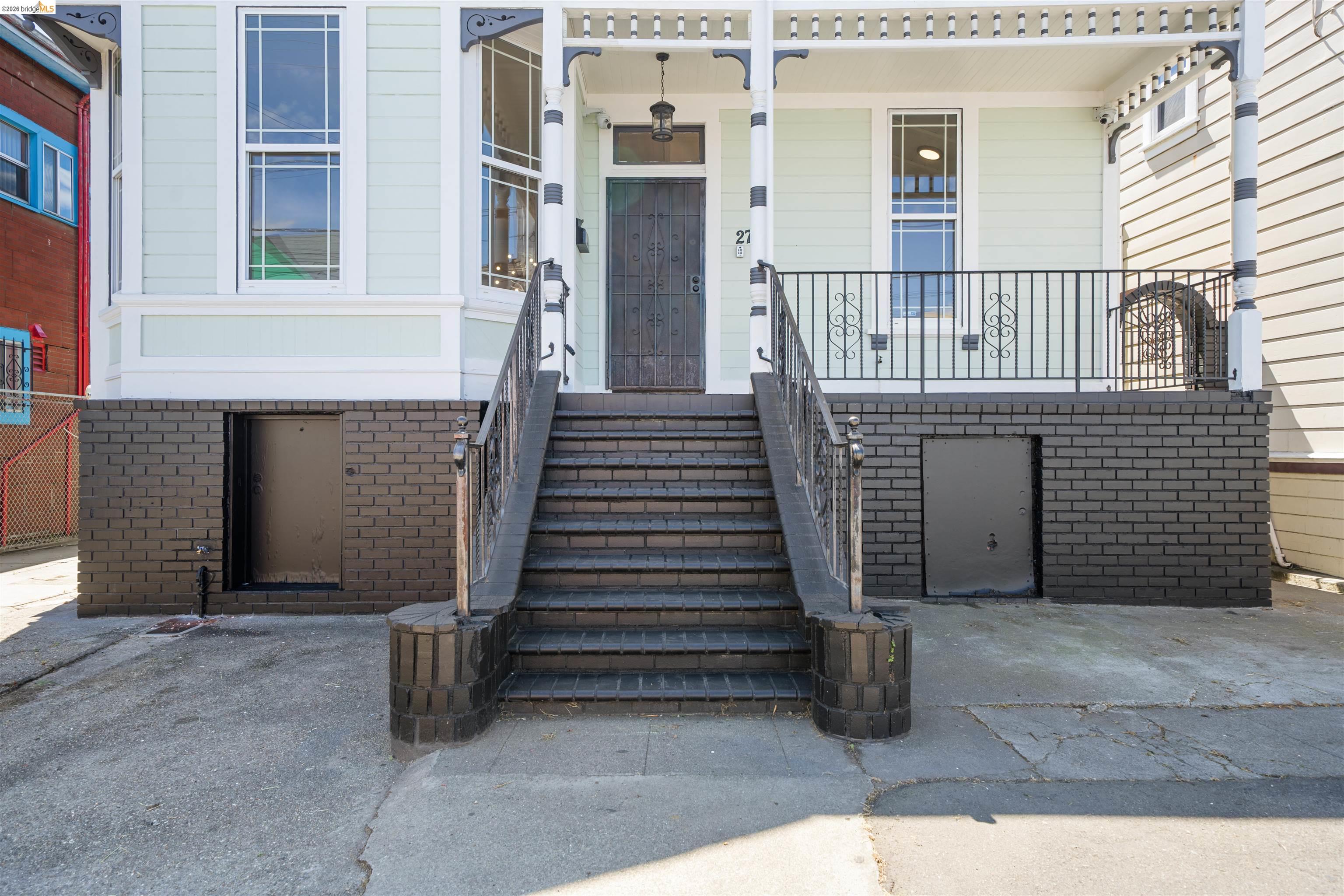 2735 11Th St, Oakland, CA, 94601