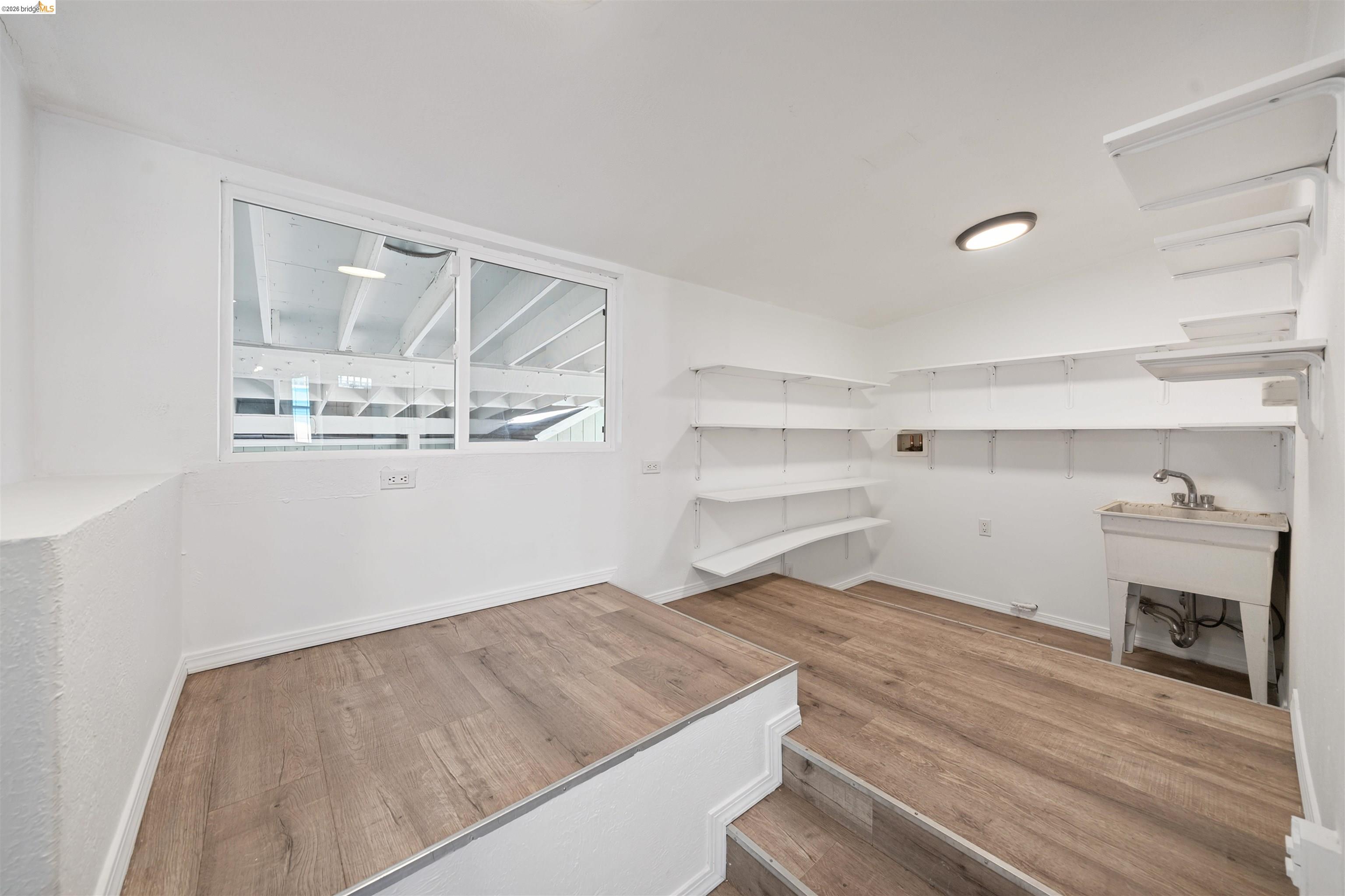 2735 11Th St, Oakland, CA, 94601