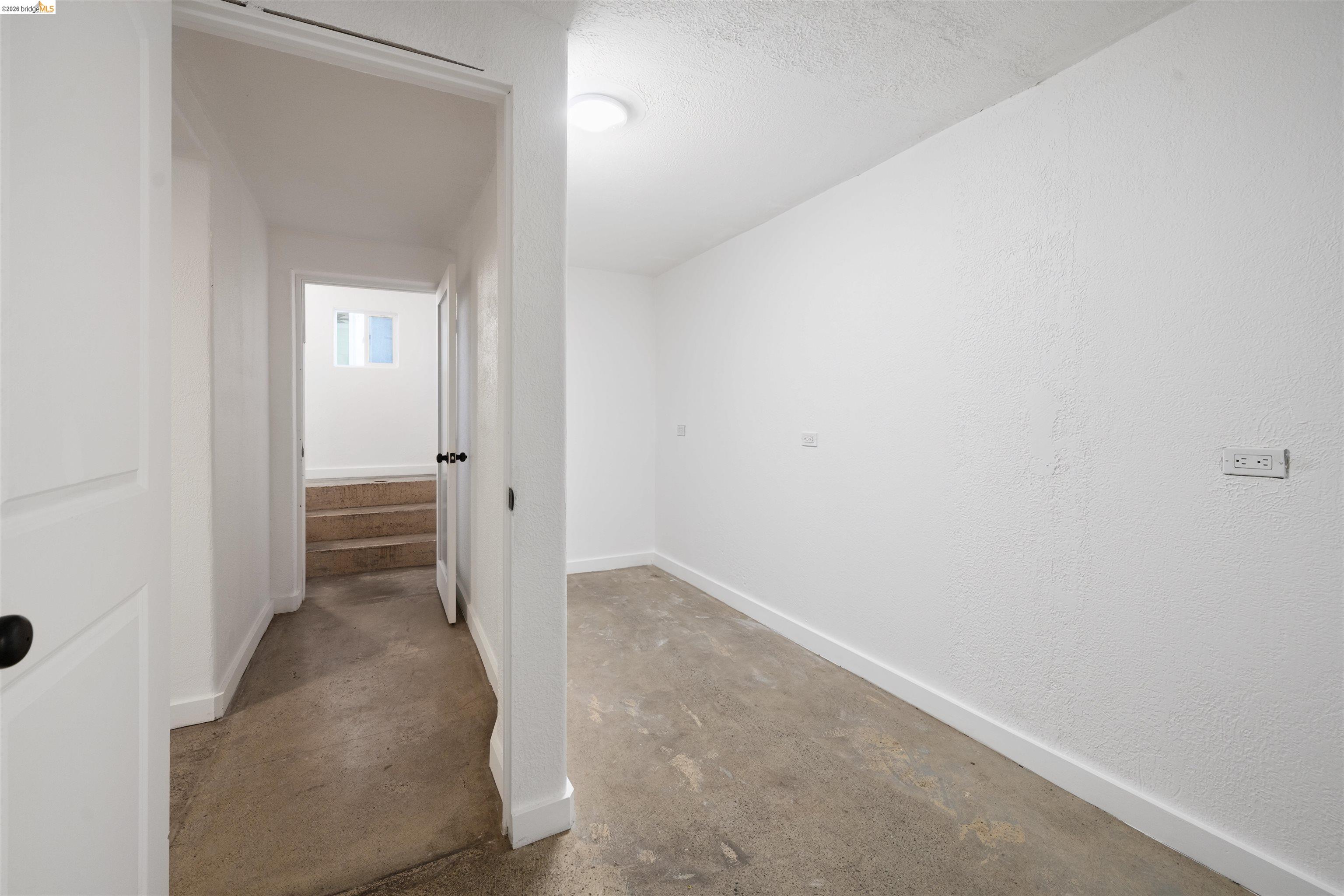 2735 11Th St, Oakland, CA, 94601