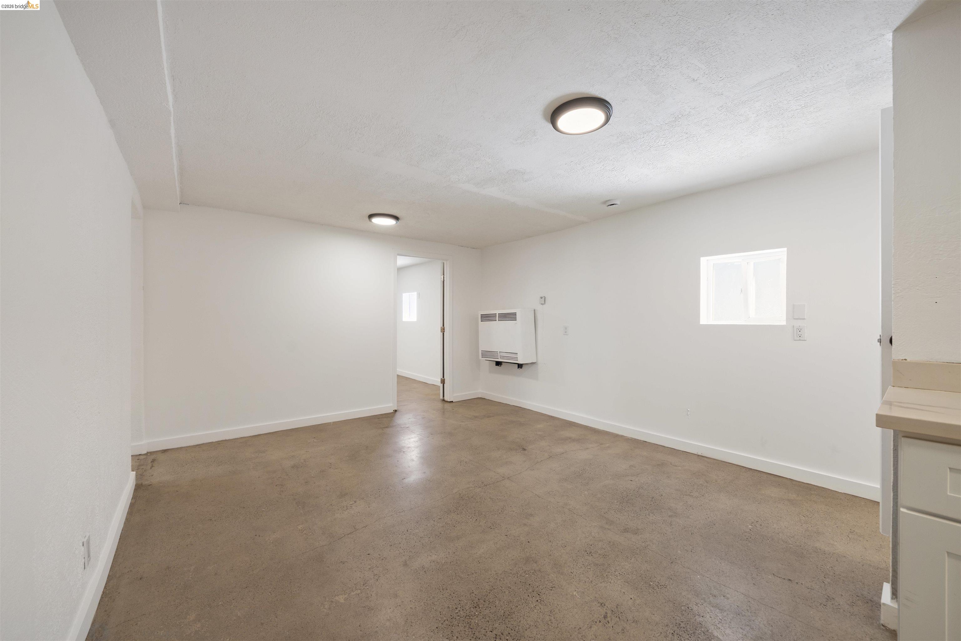 2735 11Th St, Oakland, CA, 94601