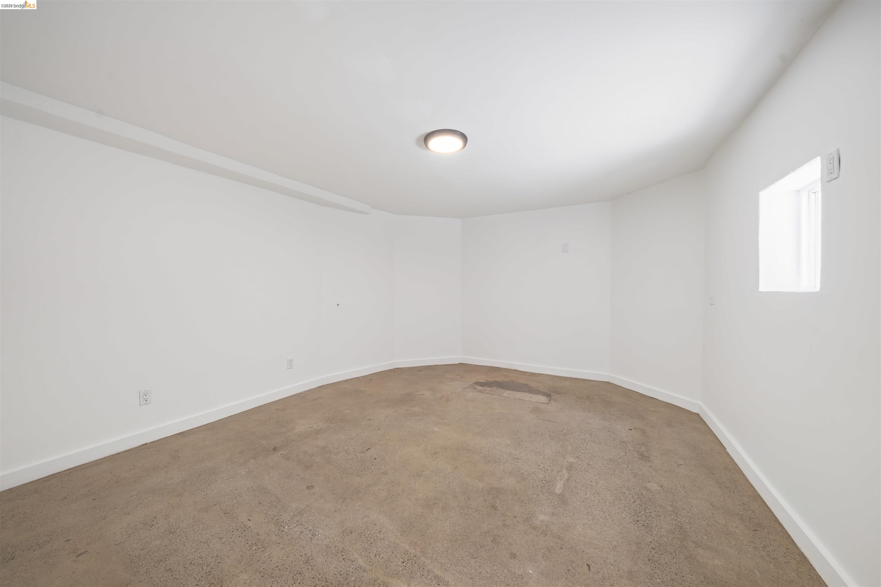 2735 11Th St, Oakland, CA, 94601