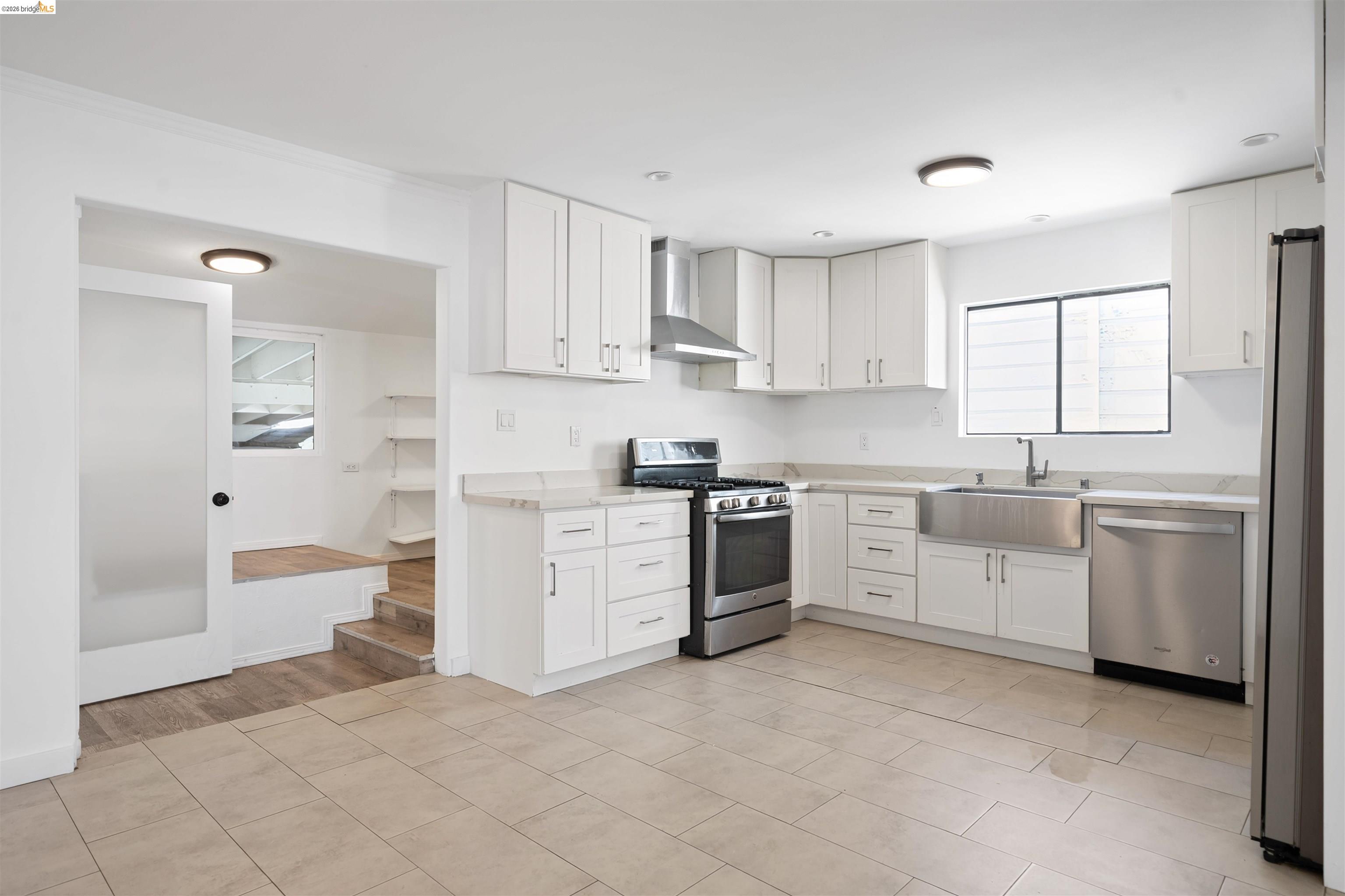 Detail Gallery Image 13 of 59 For 2735 E 11th St, Oakland,  CA 94601 - – Beds | – Baths