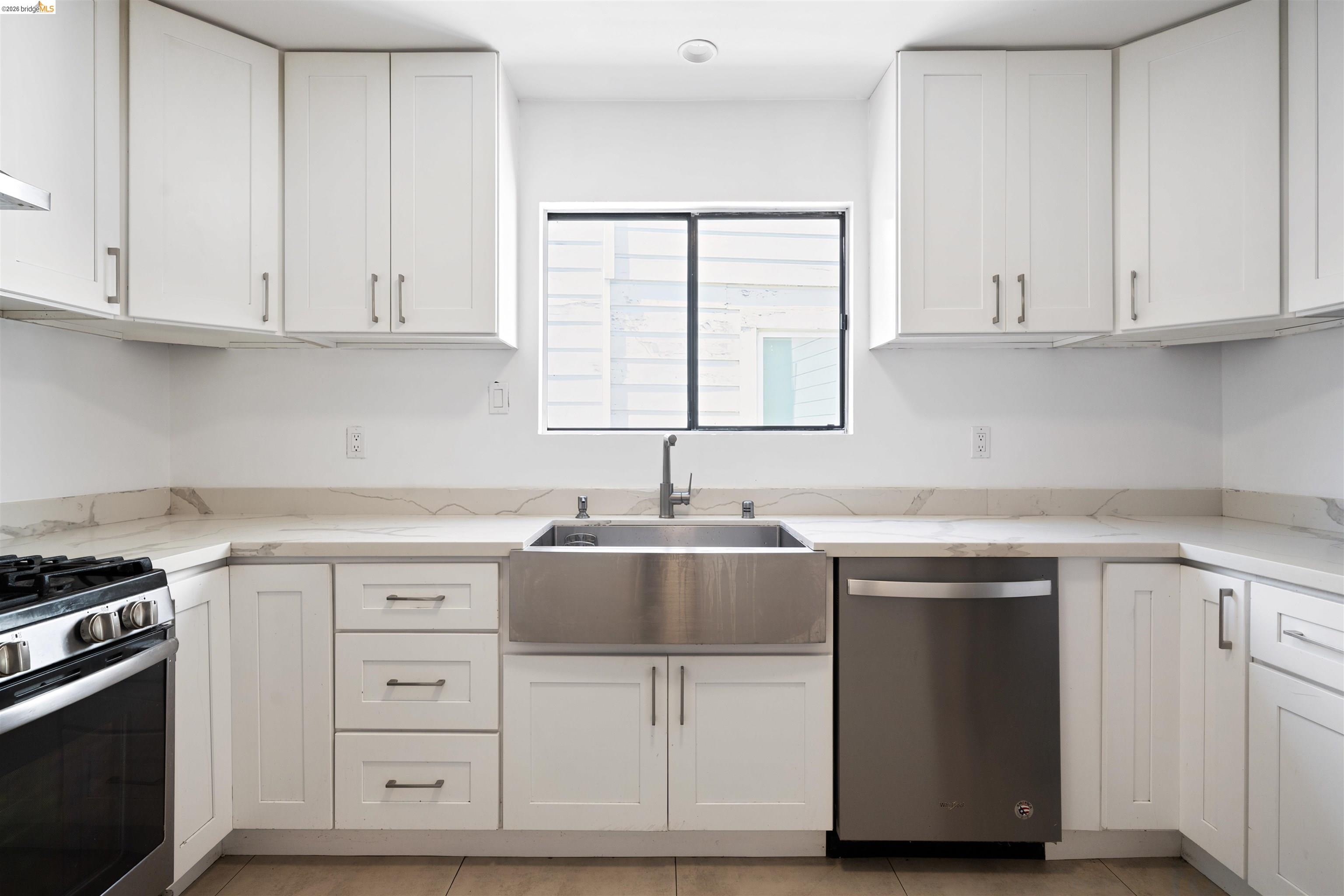 Detail Gallery Image 16 of 59 For 2735 E 11th St, Oakland,  CA 94601 - – Beds | – Baths