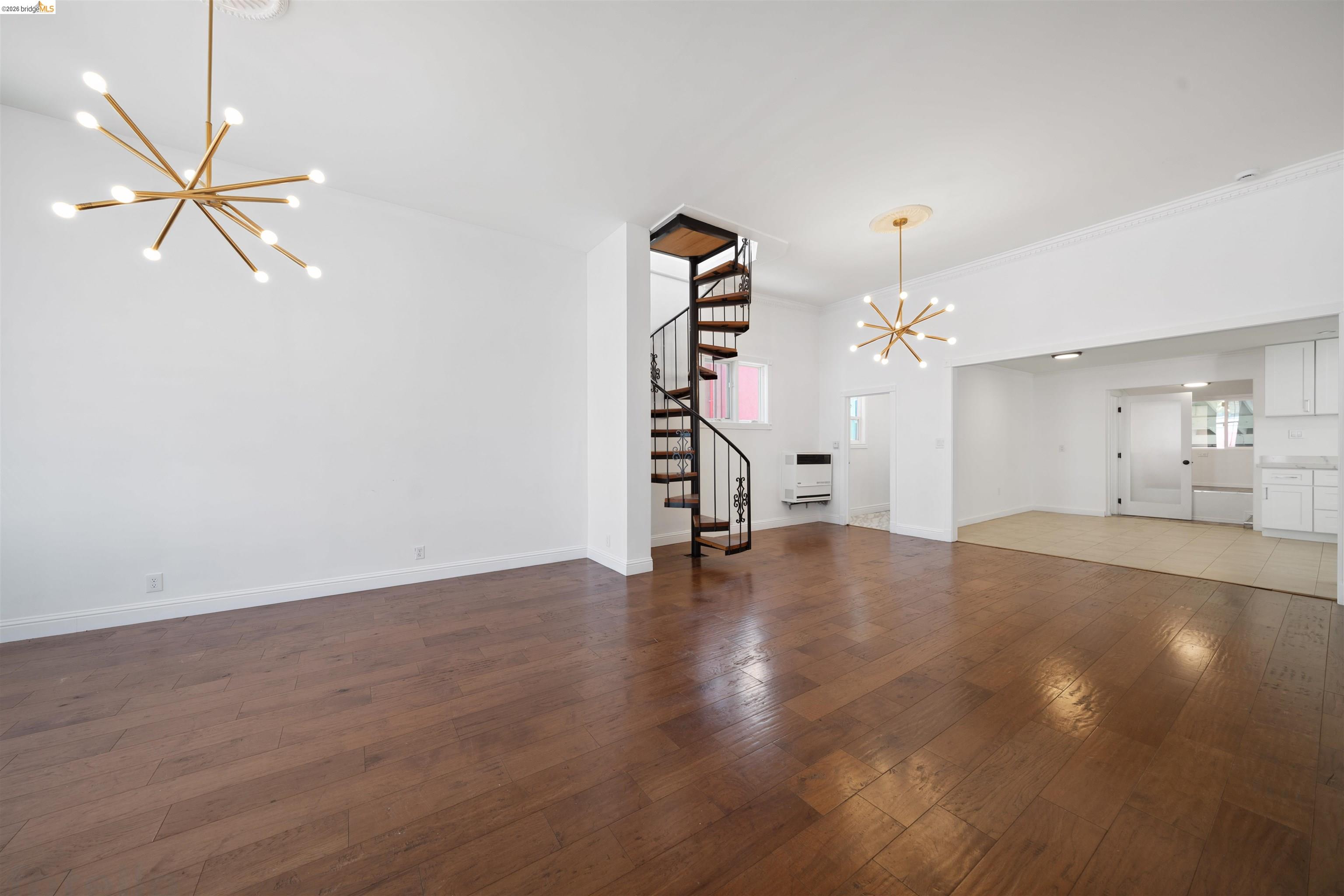 Detail Gallery Image 9 of 59 For 2735 E 11th St, Oakland,  CA 94601 - – Beds | – Baths