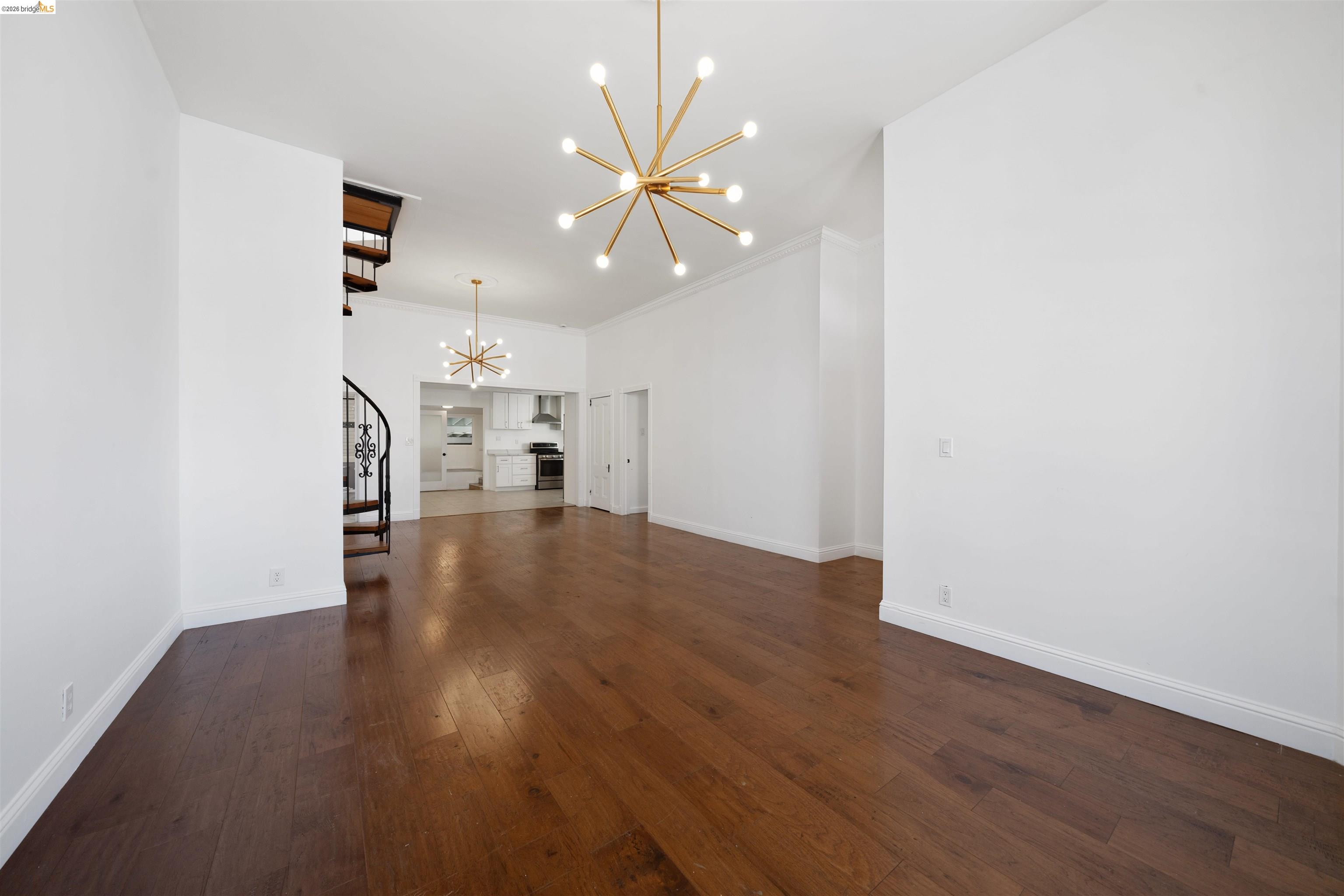 Detail Gallery Image 10 of 59 For 2735 E 11th St, Oakland,  CA 94601 - – Beds | – Baths