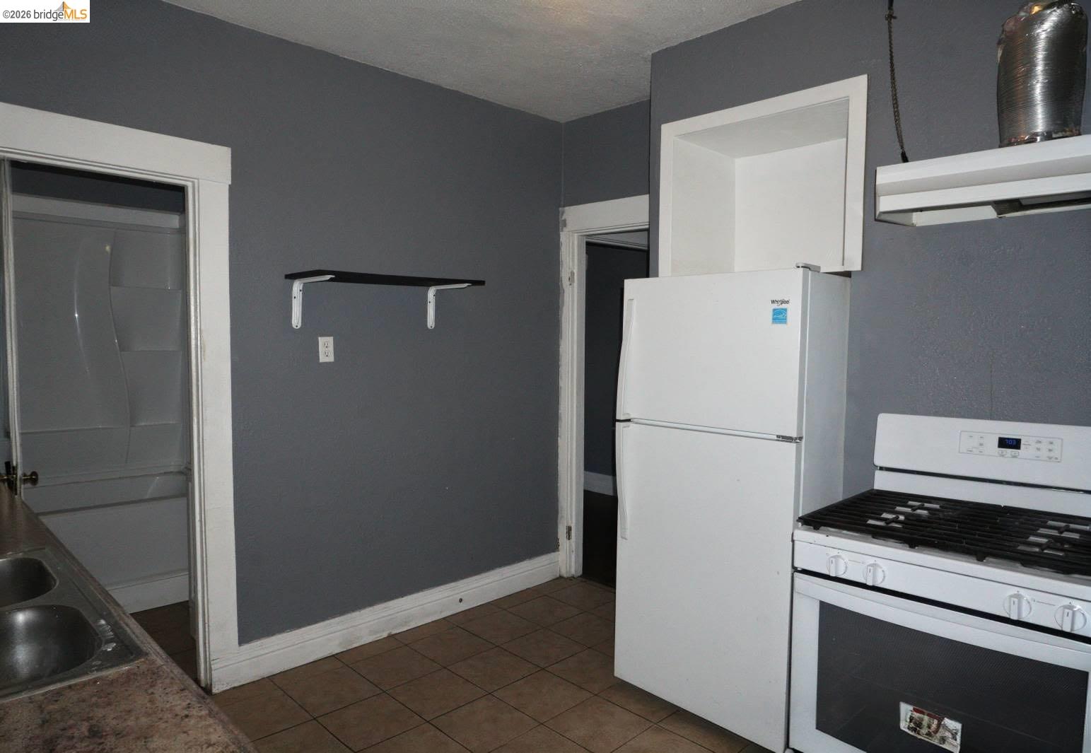 6710 International Blvd, Oakland CA 94621 — photo 13