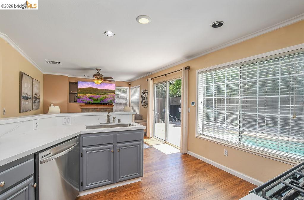 150 Trenton Cir, Pleasanton CA 94566 — photo 13