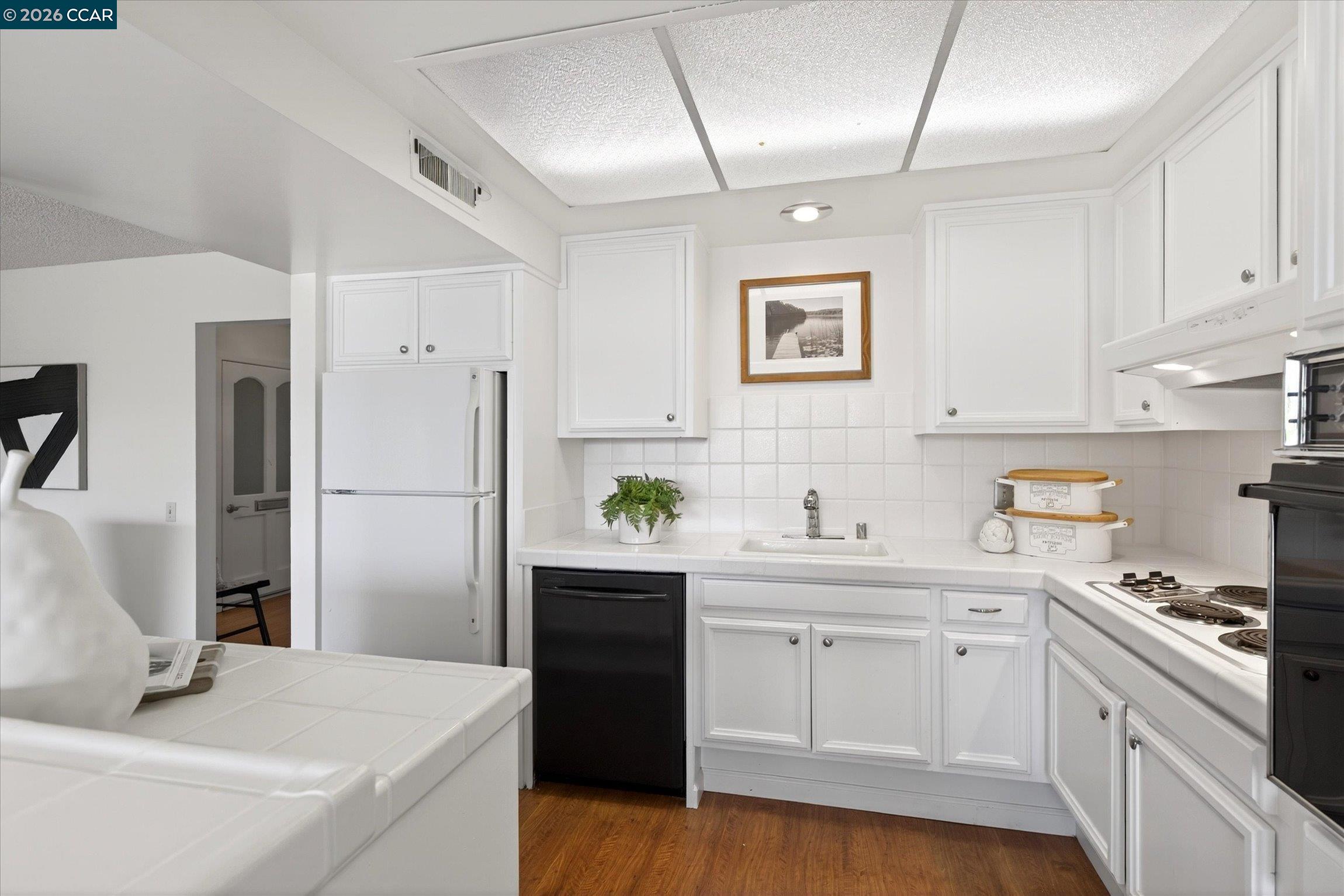 Photo #11: 41130685 Listing: Photo #11