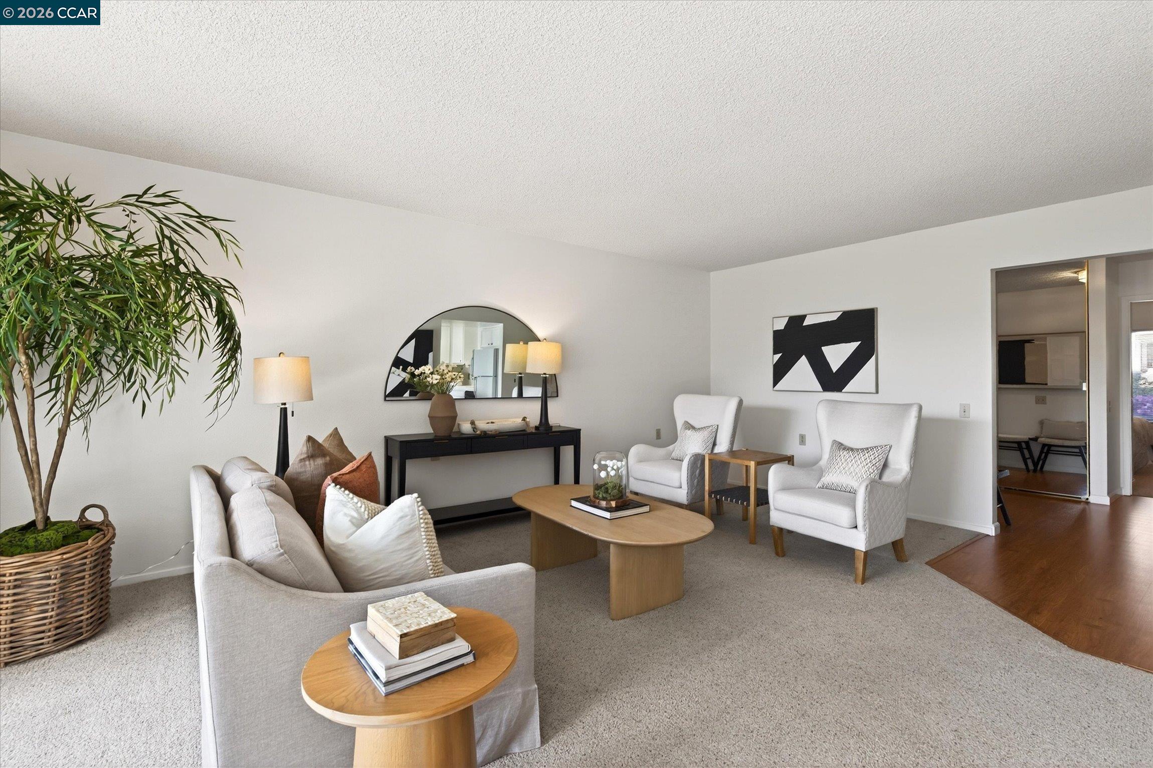 Photo #5: 41130685 Listing: Photo #5