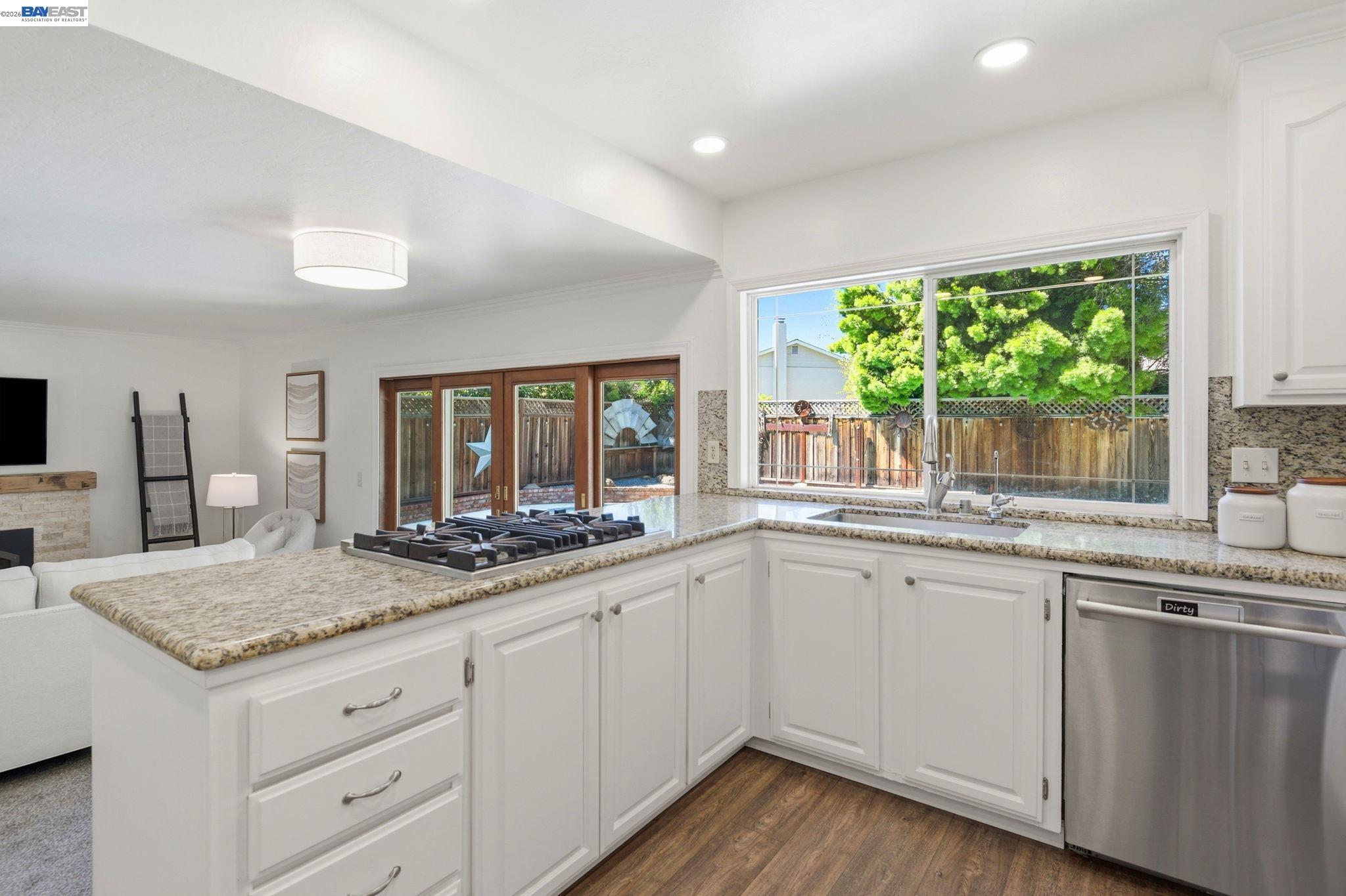 Detail Gallery Image 13 of 47 For 2223 Camino Brazos, Pleasanton,  CA 94566 - 4 Beds | 3 Baths