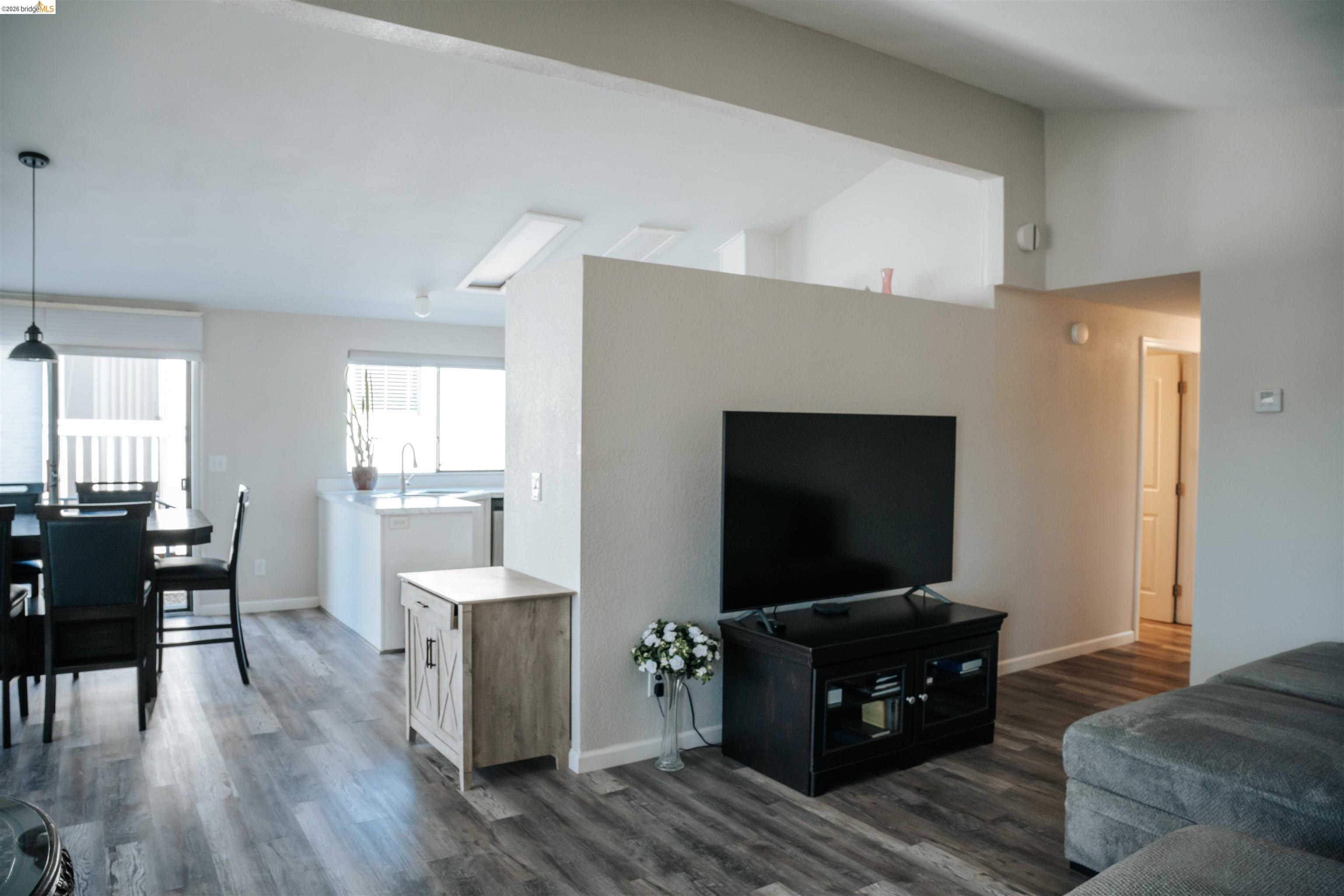 Detail Gallery Image 14 of 36 For 1909 Strasbourg Ln, Antioch,  CA 94509 - 2 Beds | 2 Baths