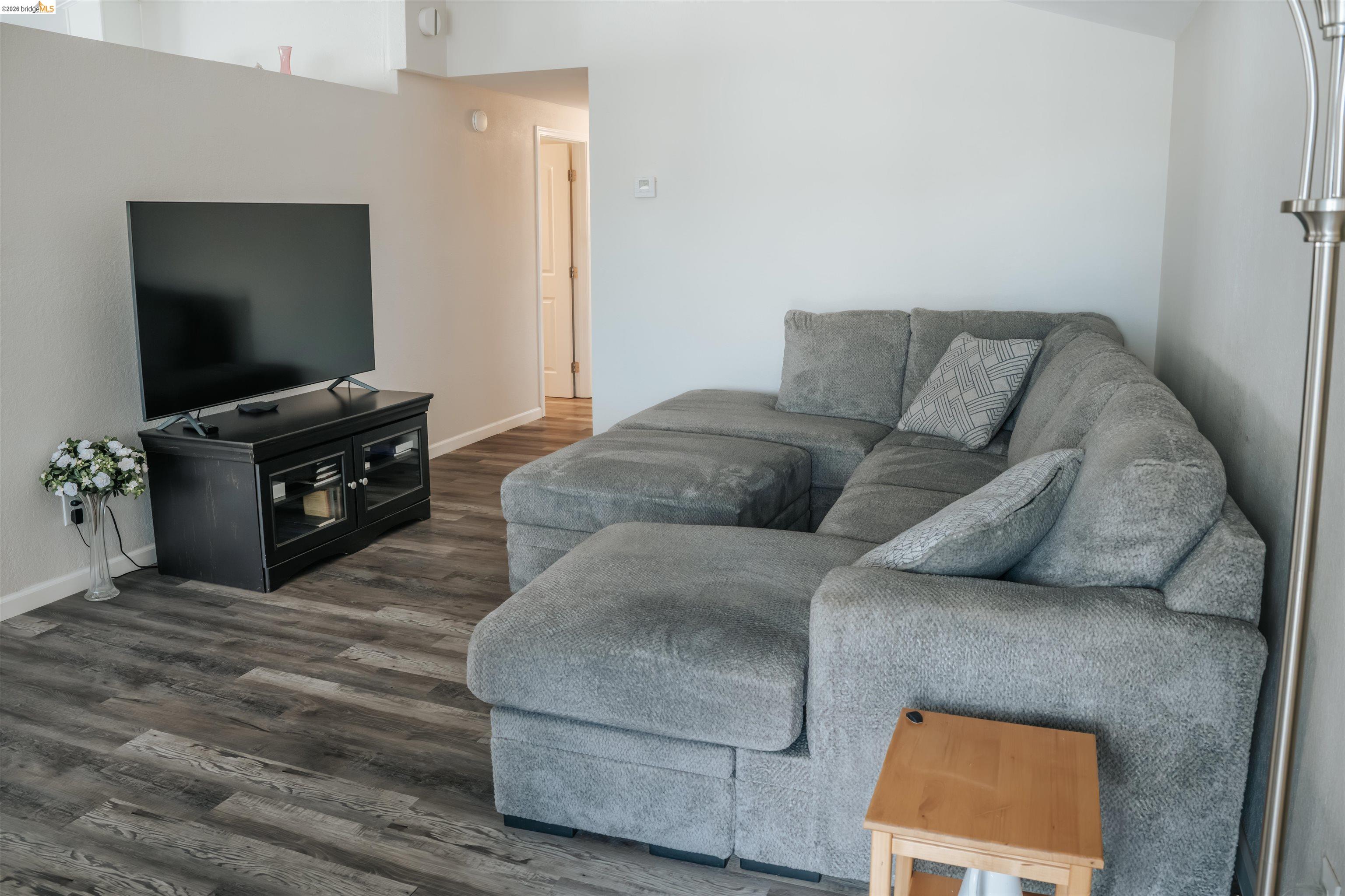 Detail Gallery Image 15 of 36 For 1909 Strasbourg Ln, Antioch,  CA 94509 - 2 Beds | 2 Baths