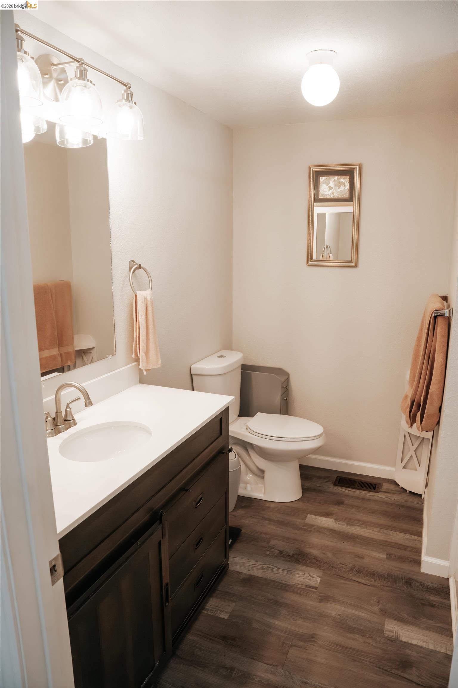 Detail Gallery Image 21 of 36 For 1909 Strasbourg Ln, Antioch,  CA 94509 - 2 Beds | 2 Baths