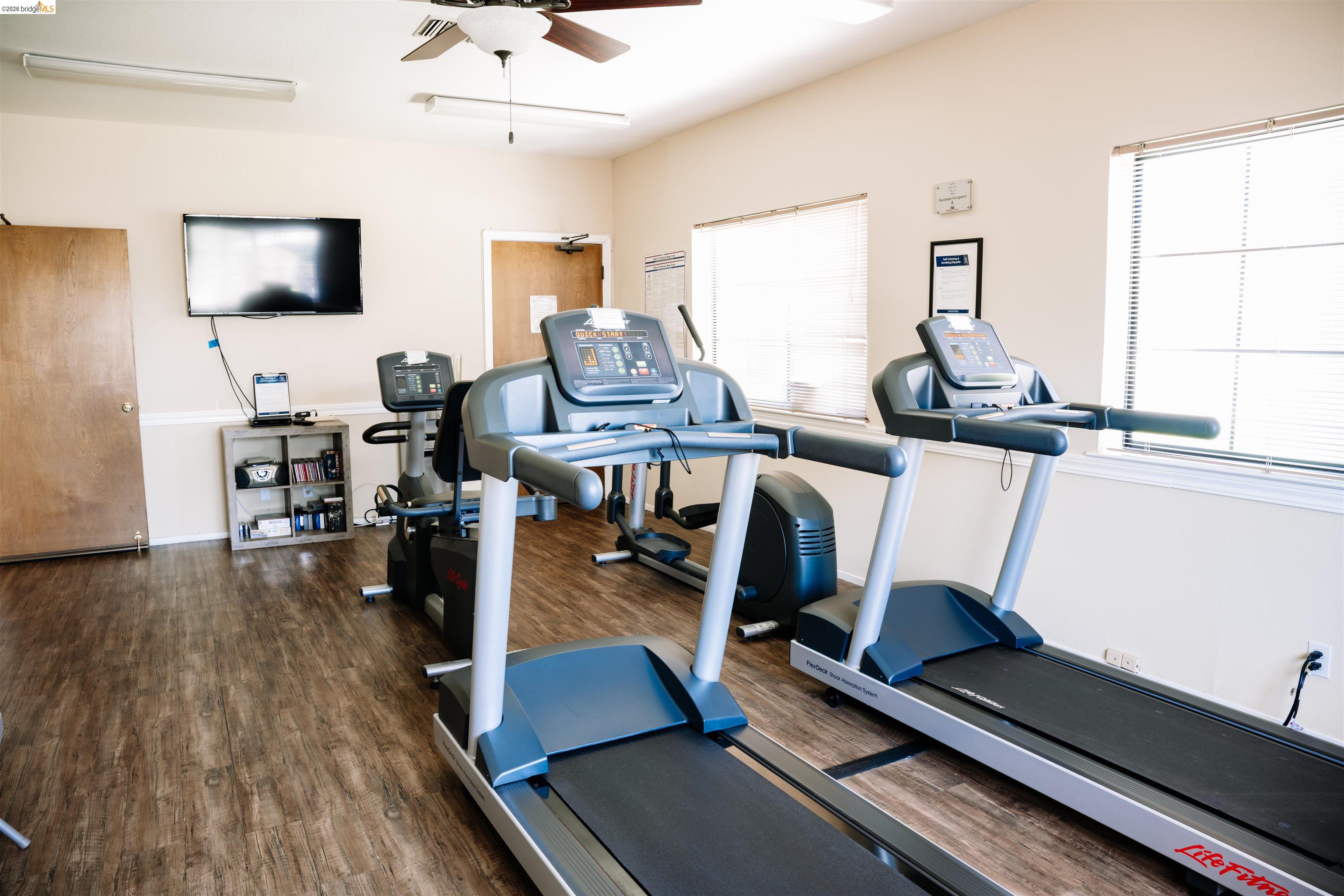 Detail Gallery Image 27 of 36 For 1909 Strasbourg Ln, Antioch,  CA 94509 - 2 Beds | 2 Baths