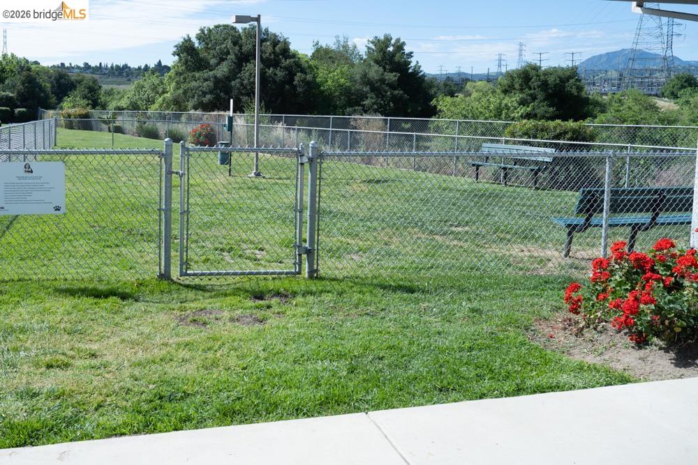 Detail Gallery Image 36 of 36 For 1909 Strasbourg Ln, Antioch,  CA 94509 - 2 Beds | 2 Baths