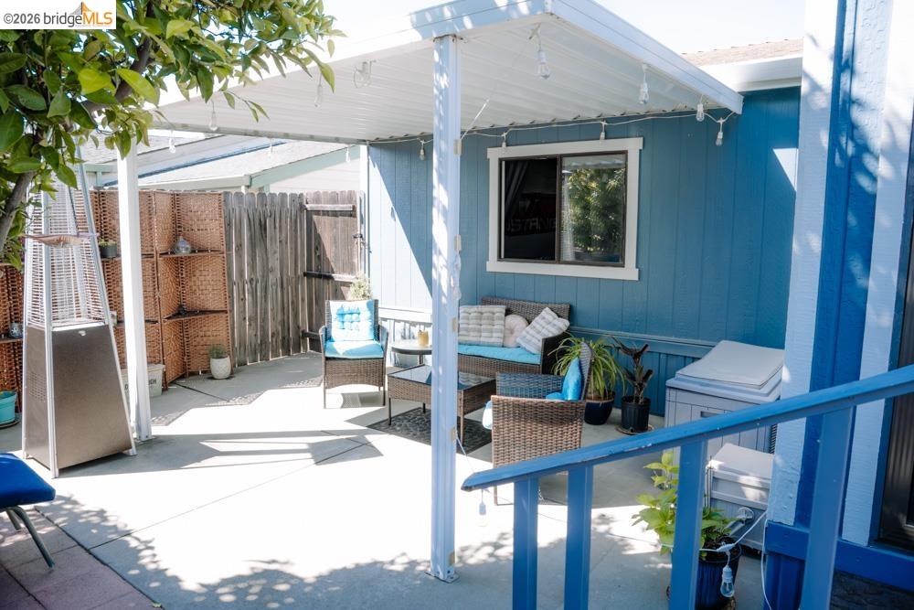 Detail Gallery Image 7 of 36 For 1909 Strasbourg Ln, Antioch,  CA 94509 - 2 Beds | 2 Baths