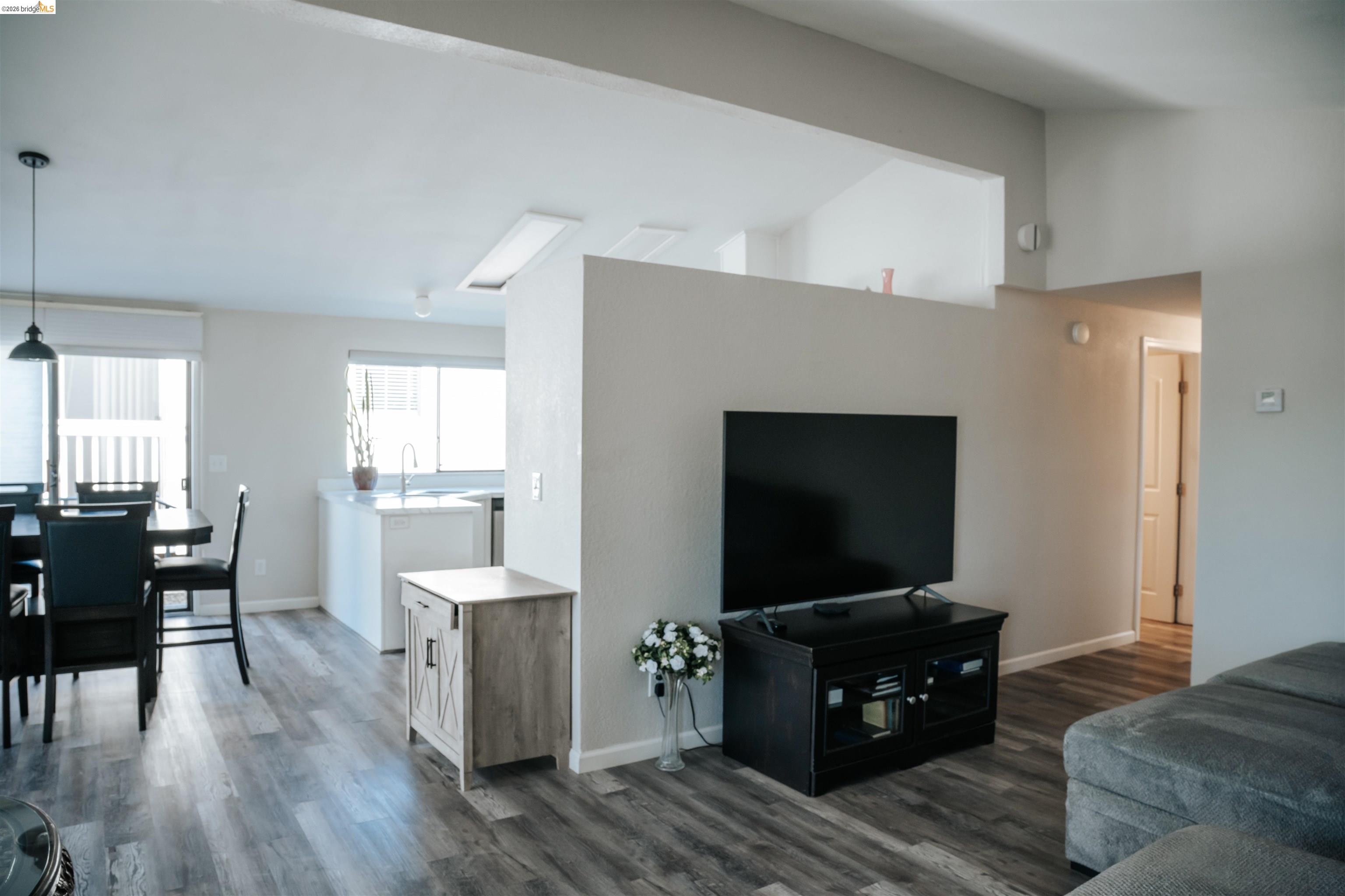 Detail Gallery Image 9 of 36 For 1909 Strasbourg Ln, Antioch,  CA 94509 - 2 Beds | 2 Baths