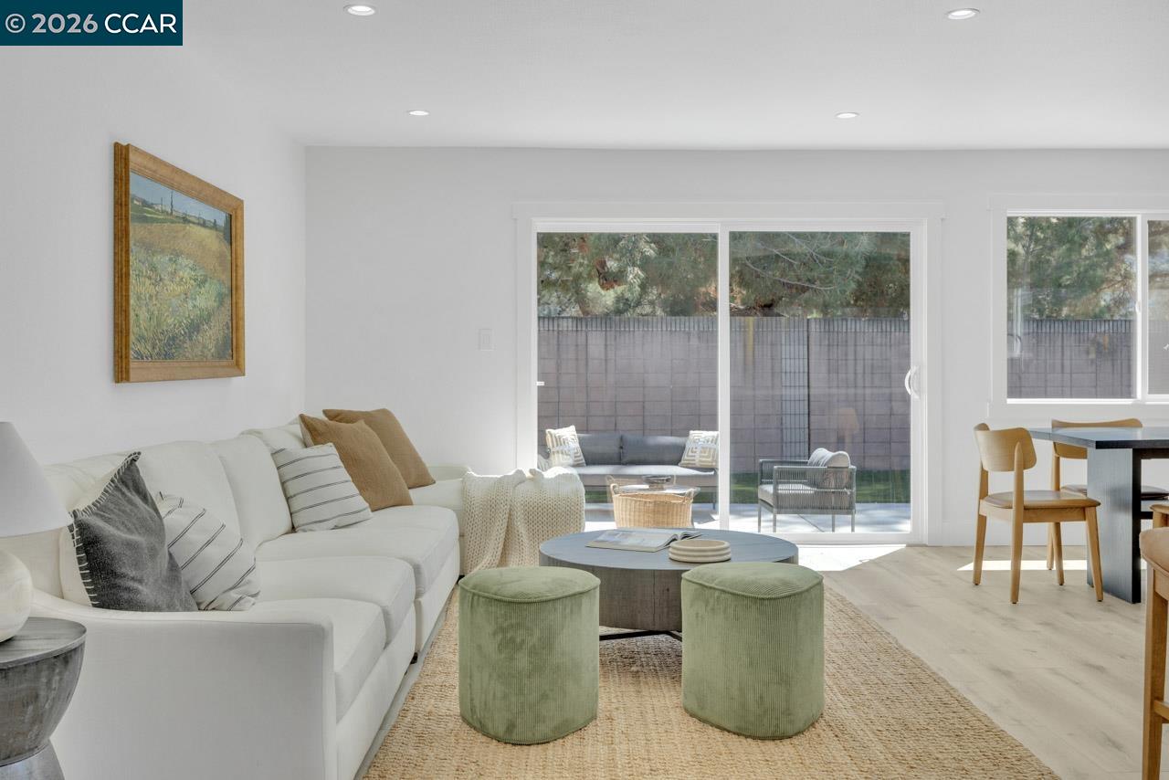 Detail Gallery Image 11 of 36 For 4093 Alta Ct, Pleasanton,  CA 94588 - 4 Beds | 2 Baths