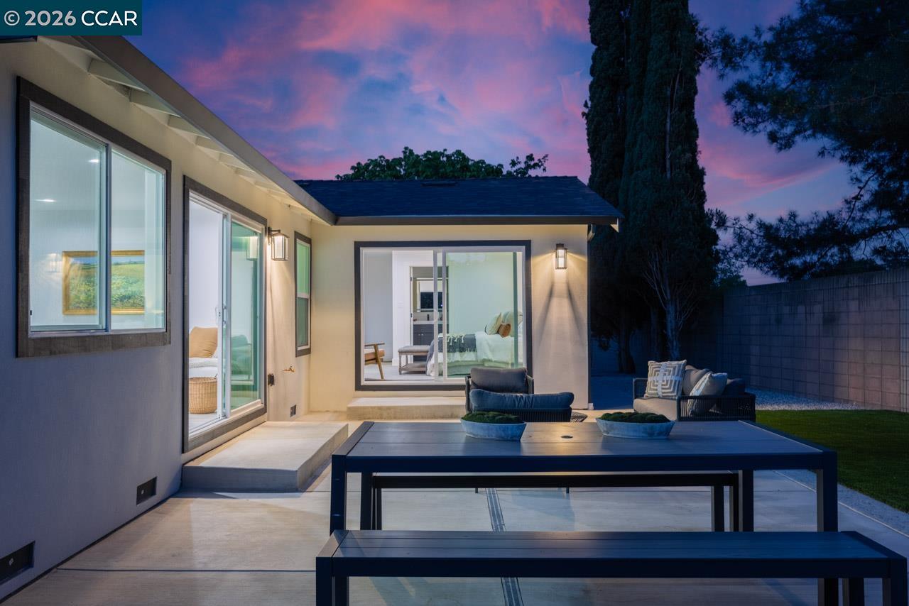 Detail Gallery Image 19 of 36 For 4093 Alta Ct, Pleasanton,  CA 94588 - 4 Beds | 2 Baths