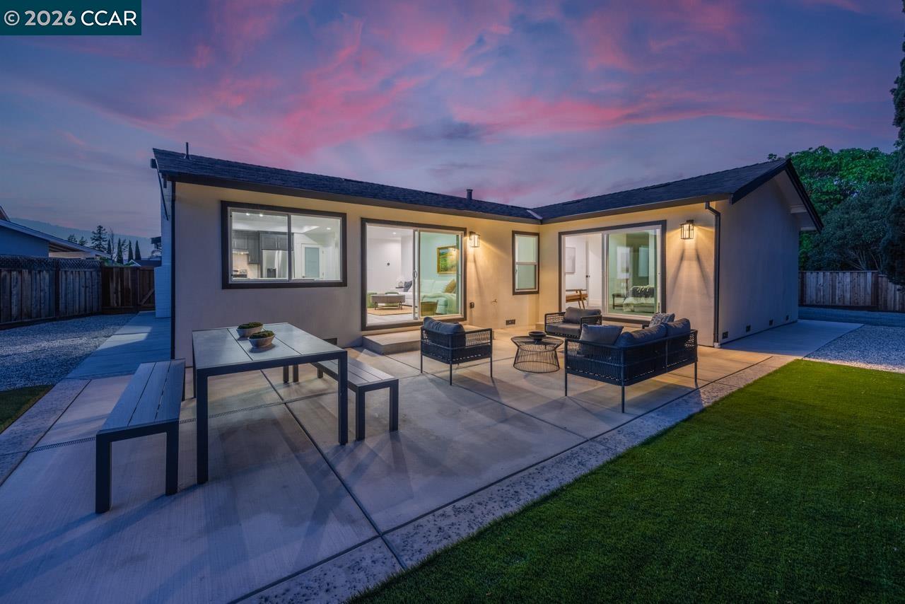 Detail Gallery Image 21 of 36 For 4093 Alta Ct, Pleasanton,  CA 94588 - 4 Beds | 2 Baths