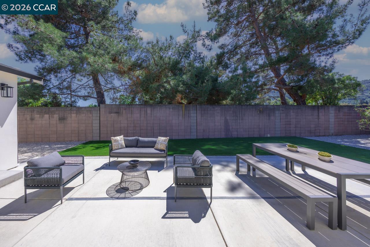 Detail Gallery Image 28 of 36 For 4093 Alta Ct, Pleasanton,  CA 94588 - 4 Beds | 2 Baths