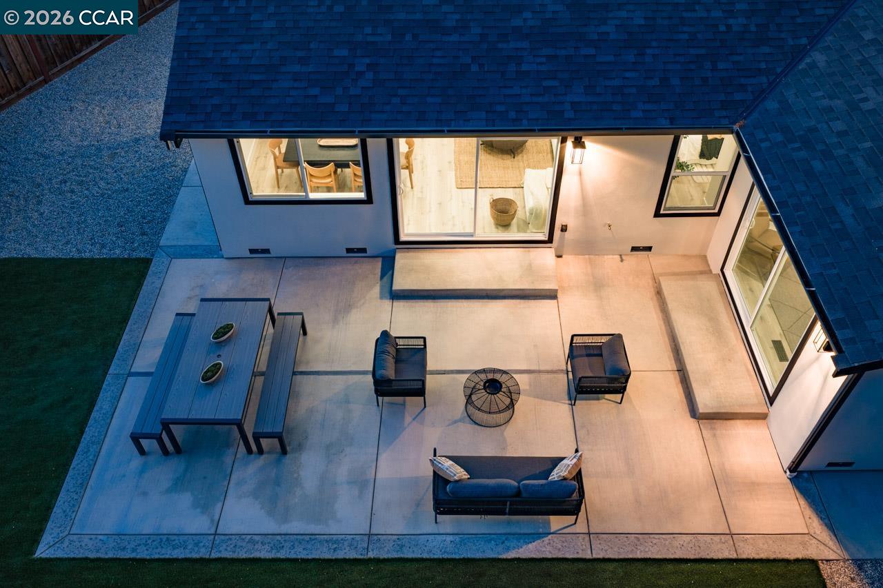 Detail Gallery Image 31 of 36 For 4093 Alta Ct, Pleasanton,  CA 94588 - 4 Beds | 2 Baths