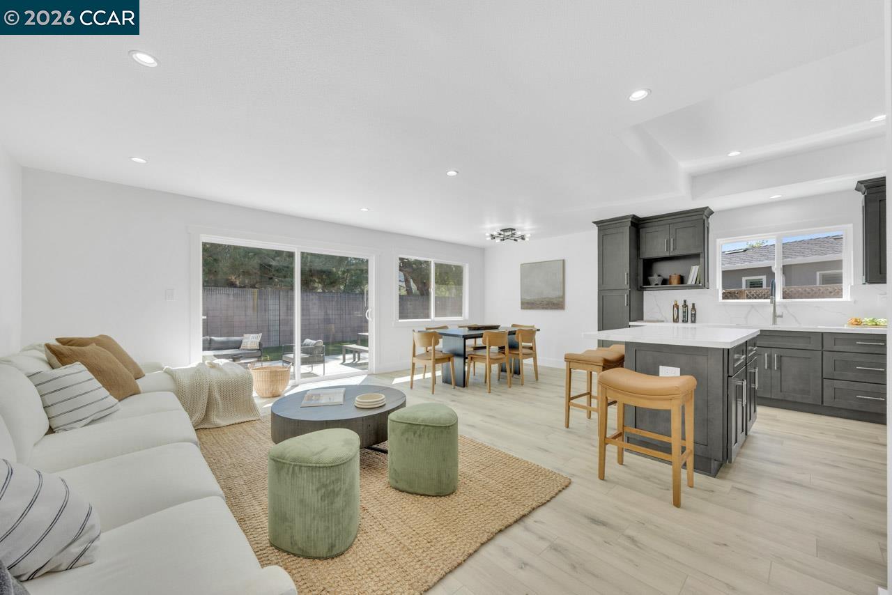 Detail Gallery Image 6 of 36 For 4093 Alta Ct, Pleasanton,  CA 94588 - 4 Beds | 2 Baths