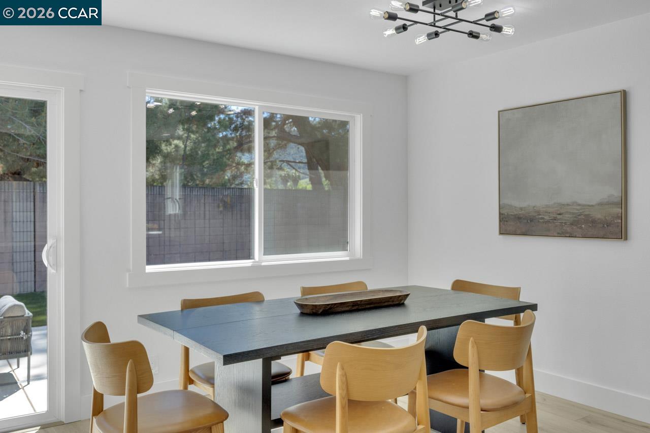 Detail Gallery Image 10 of 36 For 4093 Alta Ct, Pleasanton,  CA 94588 - 4 Beds | 2 Baths