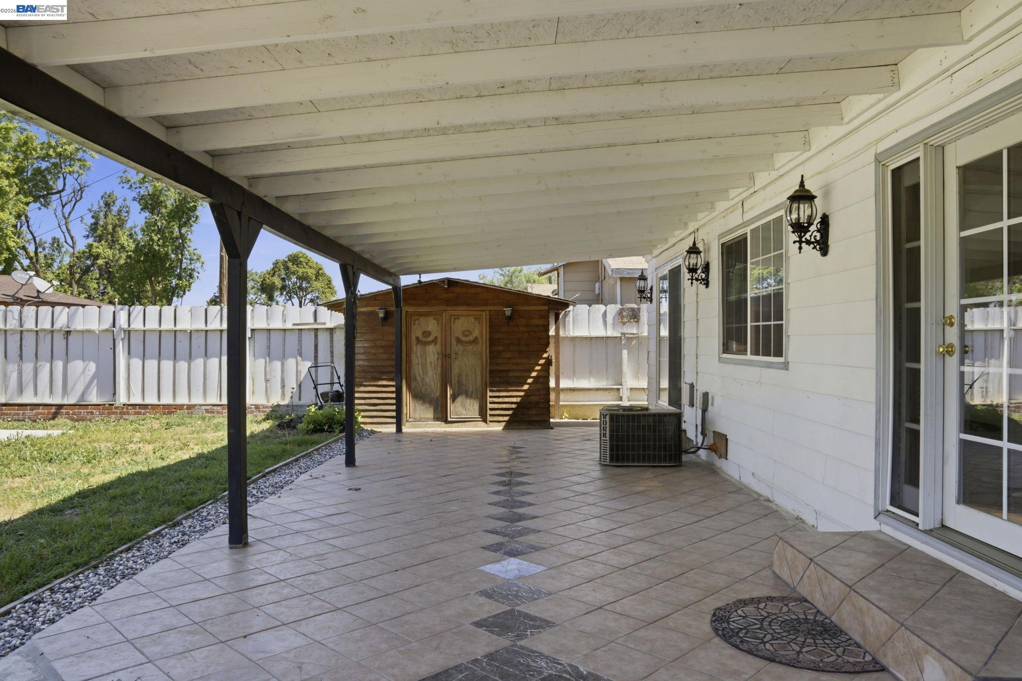 Detail Gallery Image 14 of 17 For 315 M St, Patterson,  CA 95363 - 3 Beds | 2 Baths