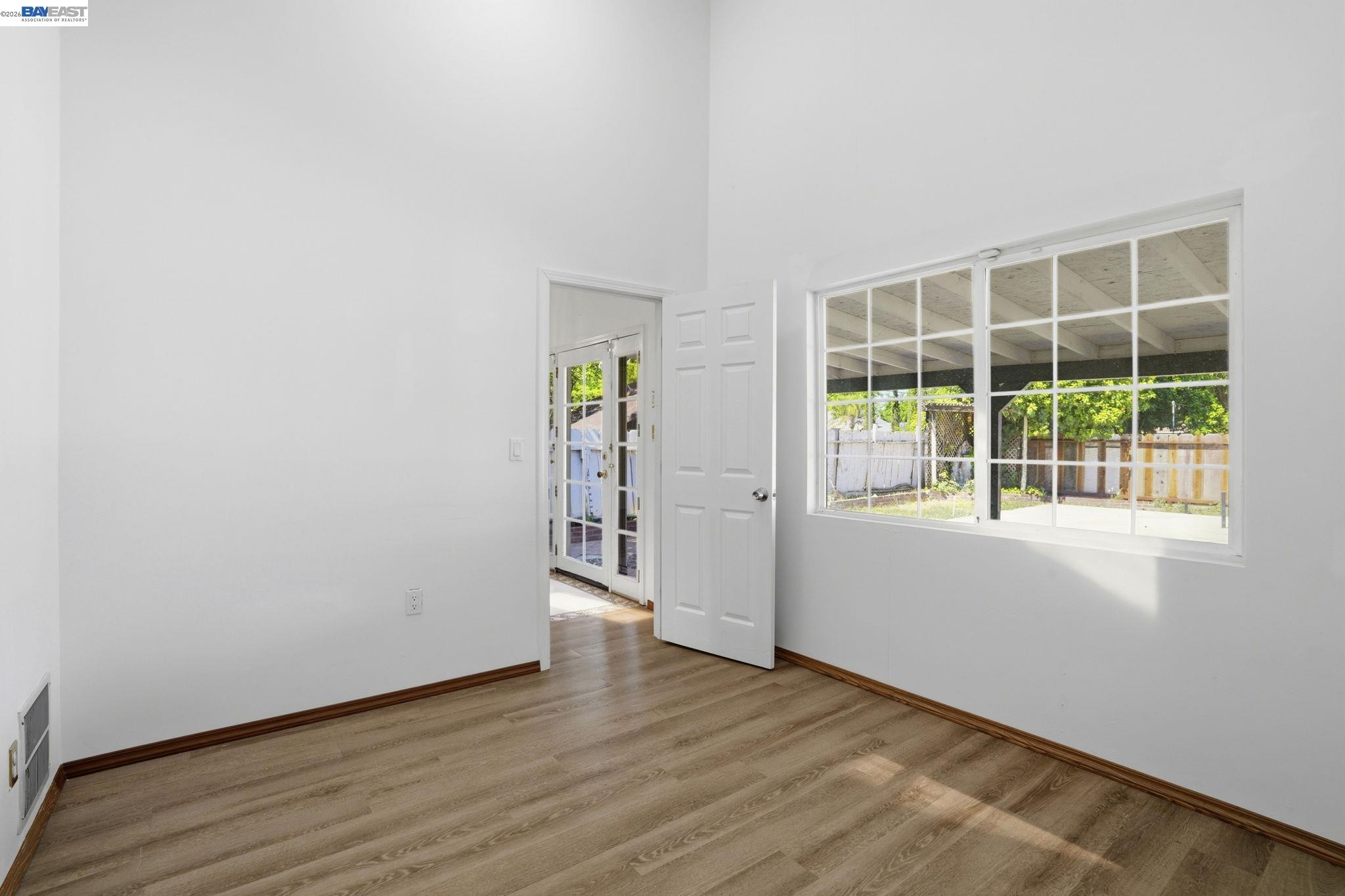 Detail Gallery Image 10 of 17 For 315 M St, Patterson,  CA 95363 - 3 Beds | 2 Baths