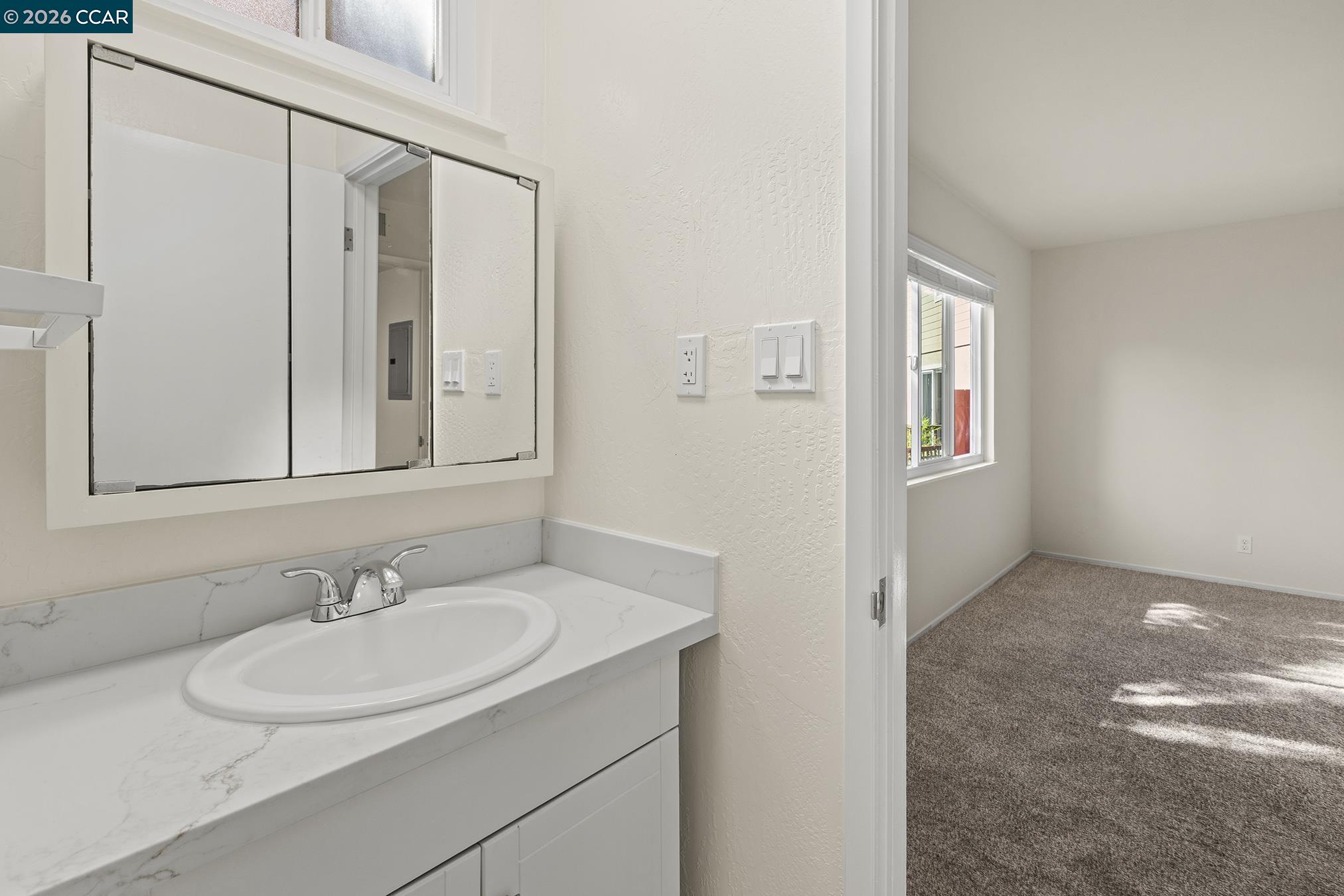 Detail Gallery Image 22 of 34 For 29 Leafwood Circle, San Rafael,  CA 94901 - – Beds | – Baths