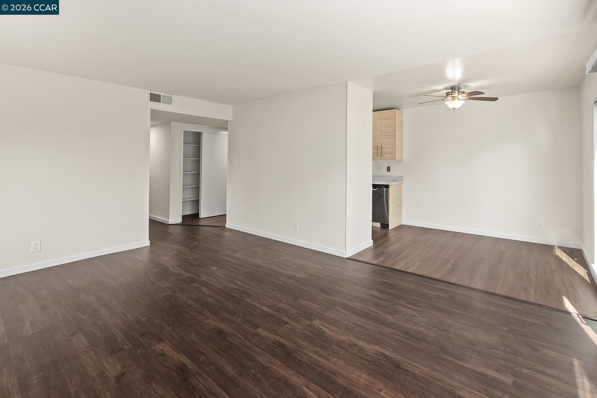 Detail Gallery Image 27 of 34 For 29 Leafwood Circle, San Rafael,  CA 94901 - – Beds | – Baths