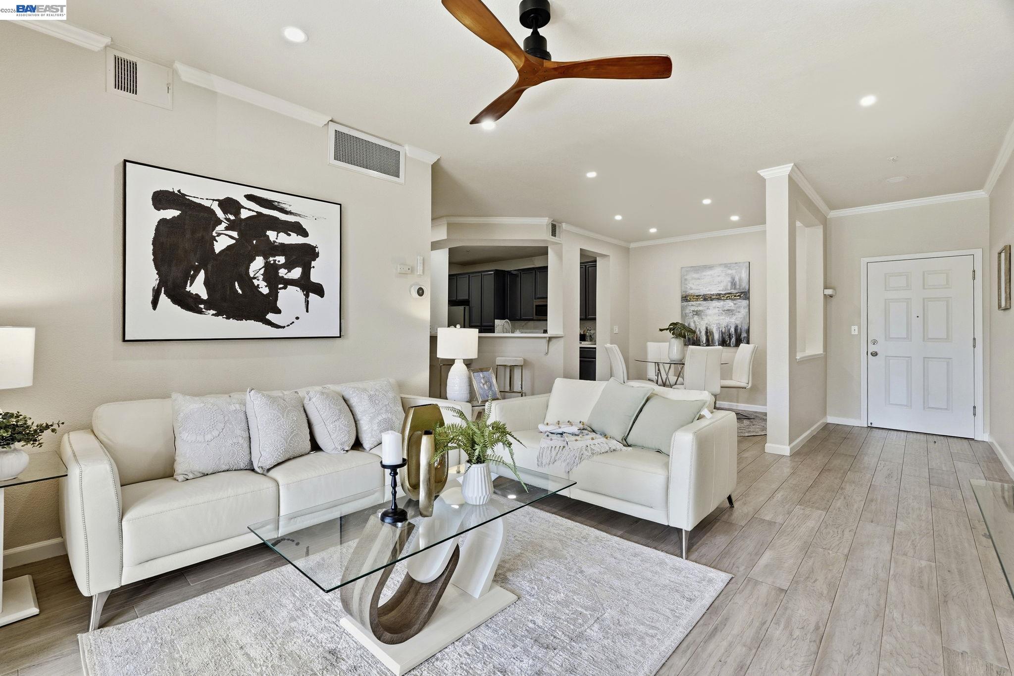 Photo #4: 41130707 Listing: Photo #4