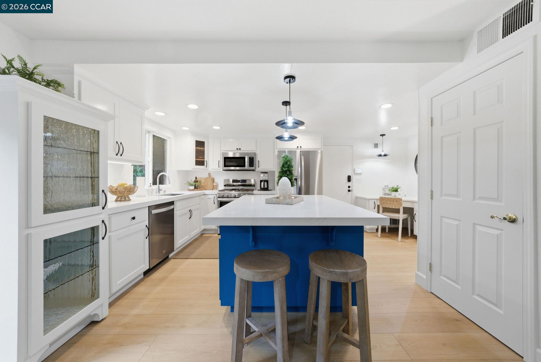 Detail Gallery Image 11 of 70 For 2675 Durango Ln, San Ramon,  CA 94583 - 4 Beds | 2/1 Baths