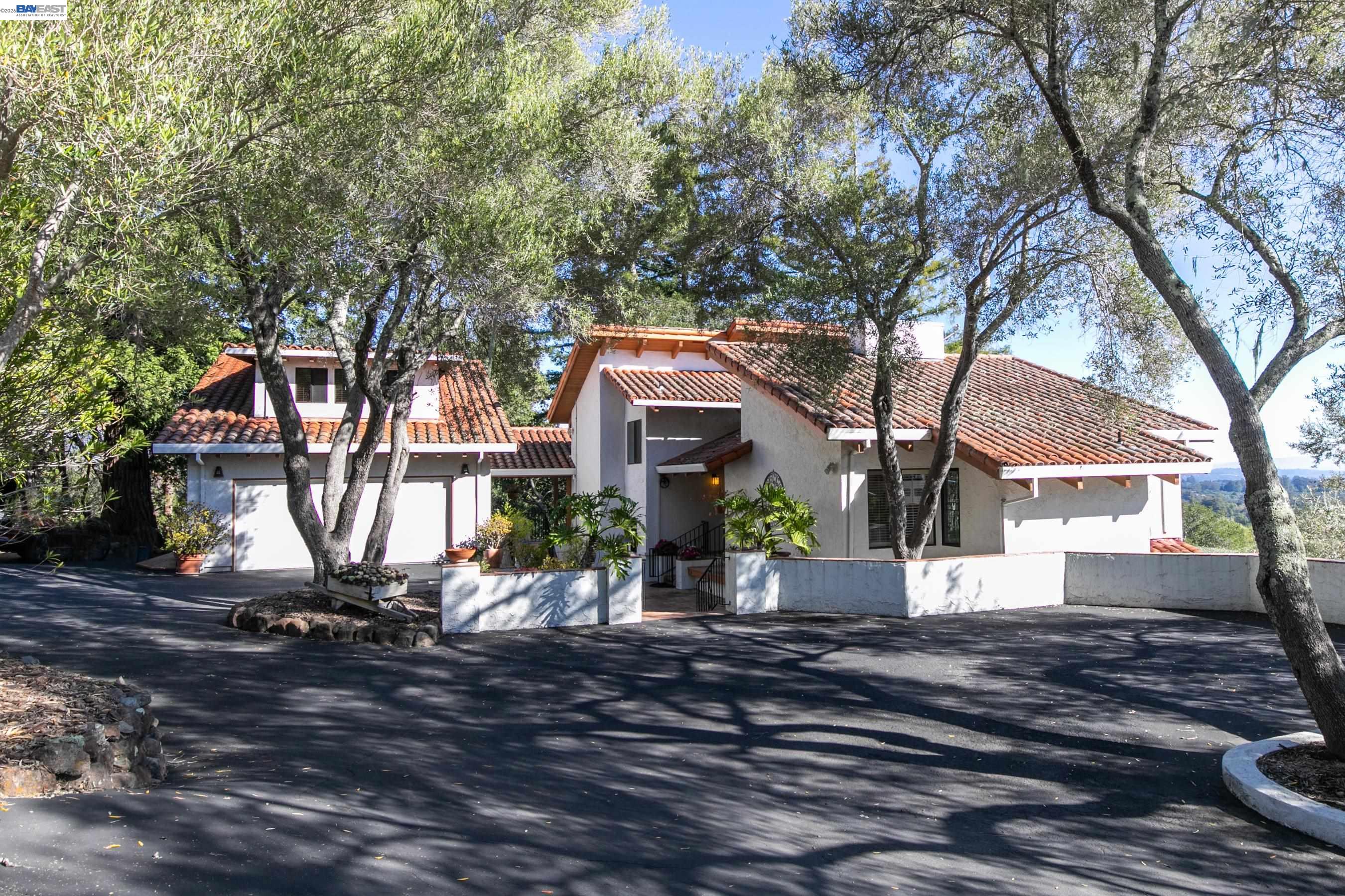 Detail Gallery Image 4 of 31 For 3430 Loma Alta Ln, Santa Cruz,  CA 95065 - 2 Beds | 2/1 Baths