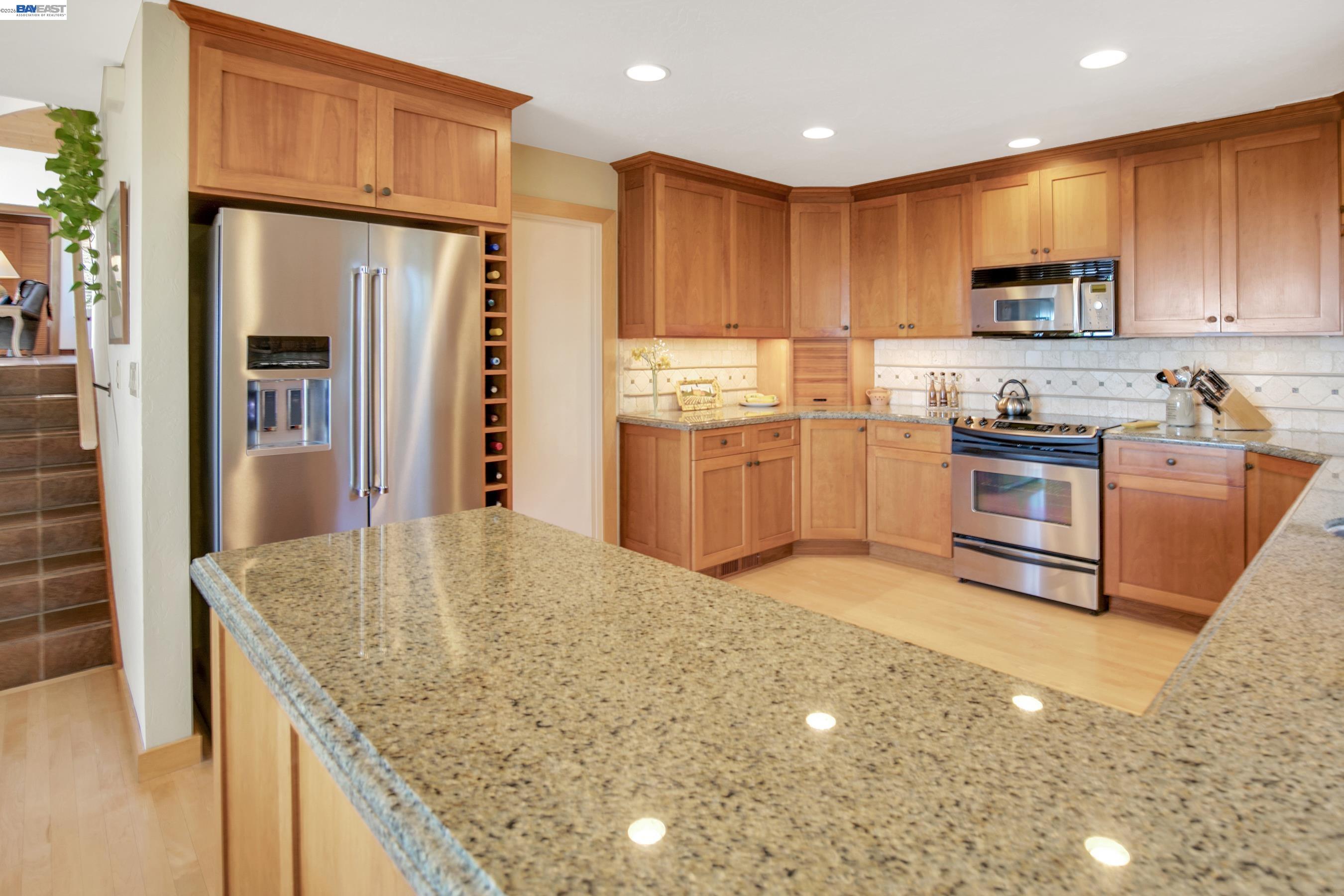 Detail Gallery Image 7 of 31 For 3430 Loma Alta Ln, Santa Cruz,  CA 95065 - 2 Beds | 2/1 Baths