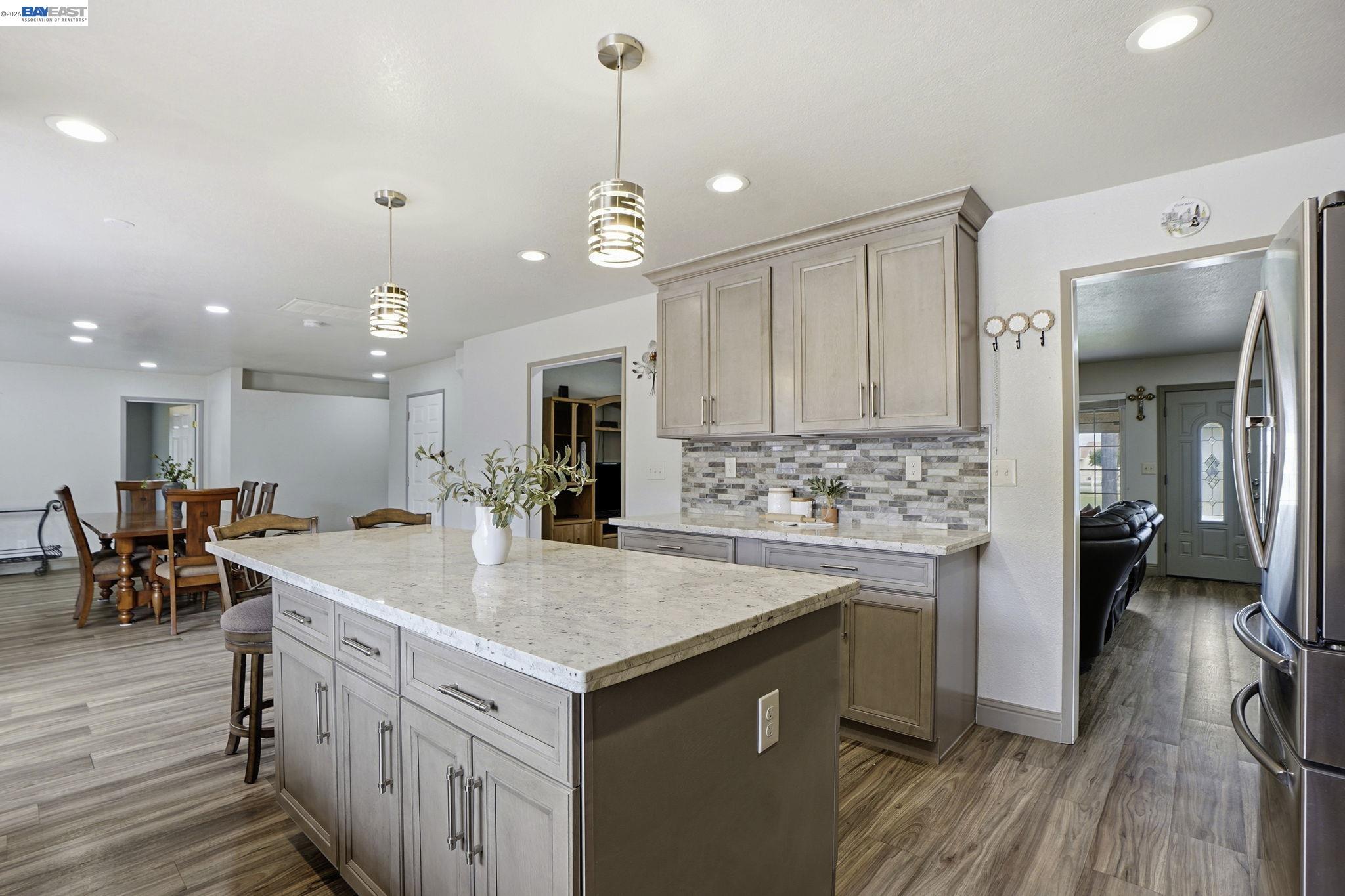 Detail Gallery Image 15 of 60 For 11378 Mountain View Rd, Tracy,  CA 95376 - 5 Beds | 3/1 Baths