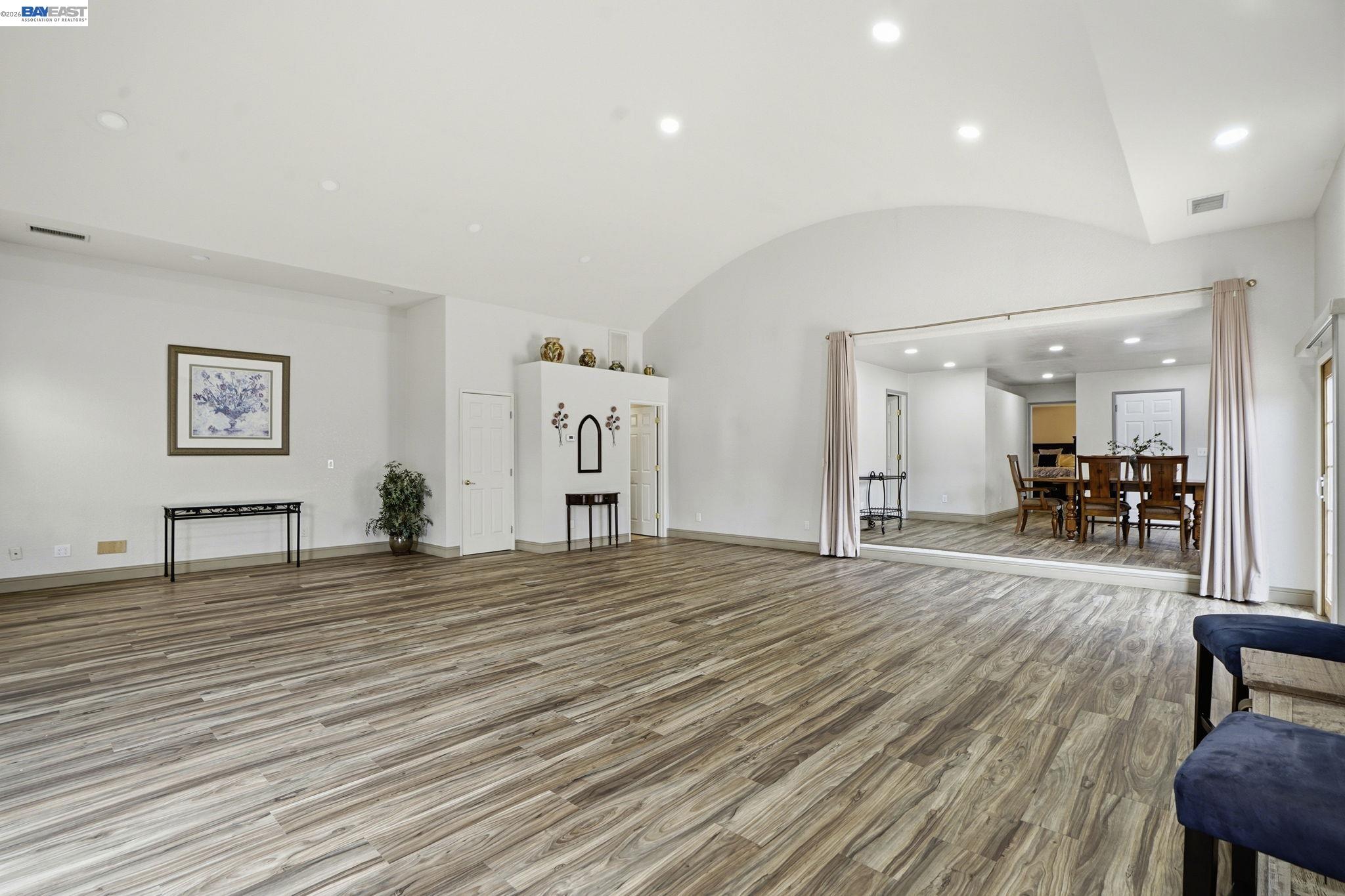 Detail Gallery Image 22 of 60 For 11378 Mountain View Rd, Tracy,  CA 95376 - 5 Beds | 3/1 Baths