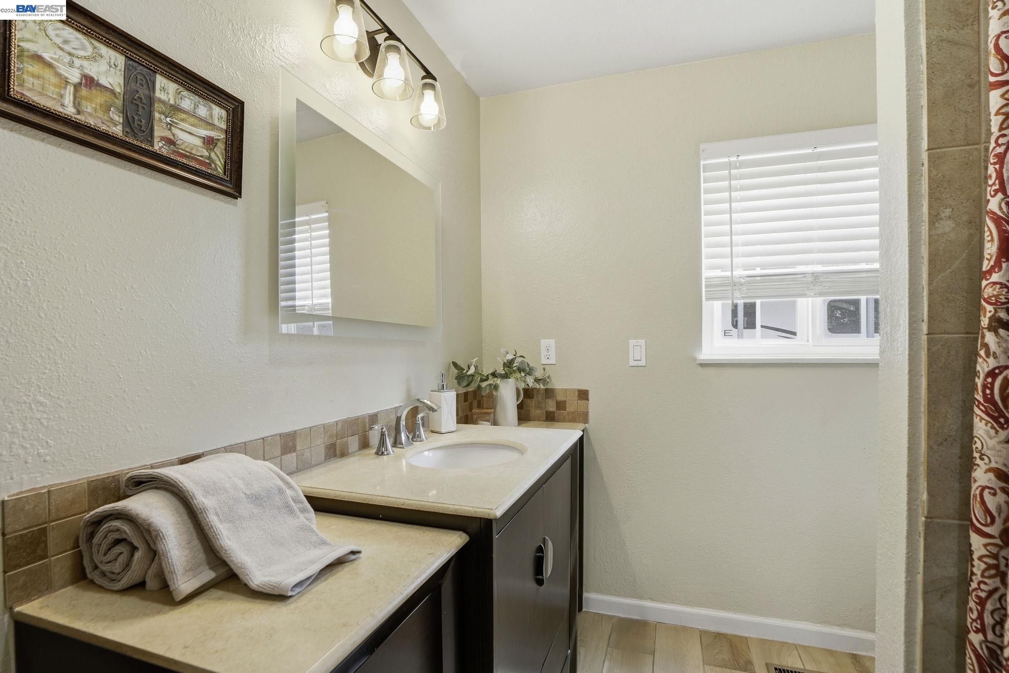 Detail Gallery Image 33 of 60 For 11378 Mountain View Rd, Tracy,  CA 95376 - 5 Beds | 3/1 Baths