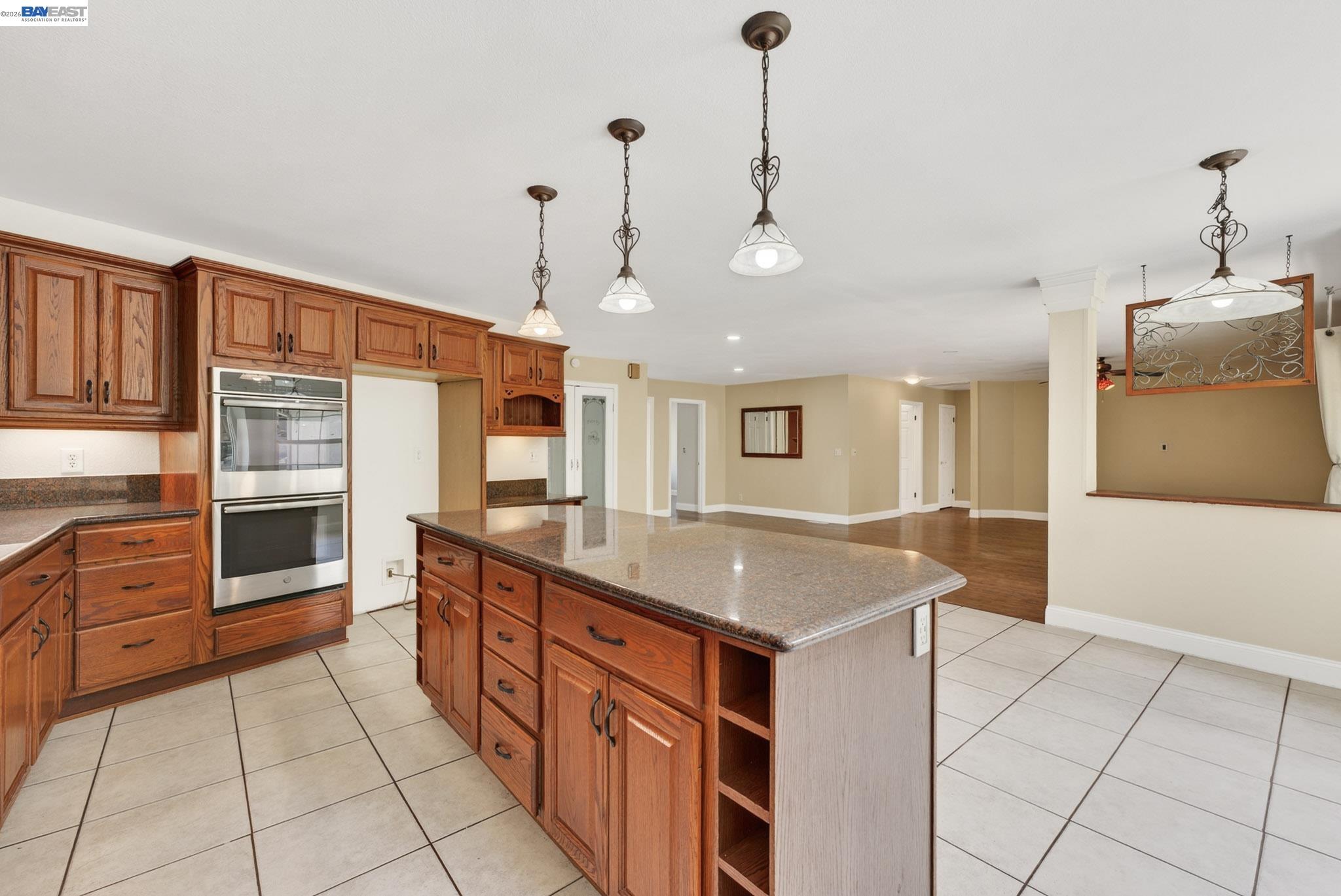 Detail Gallery Image 16 of 59 For 1147 Lomitas Ave, Livermore,  CA 94550 - 5 Beds | 3 Baths